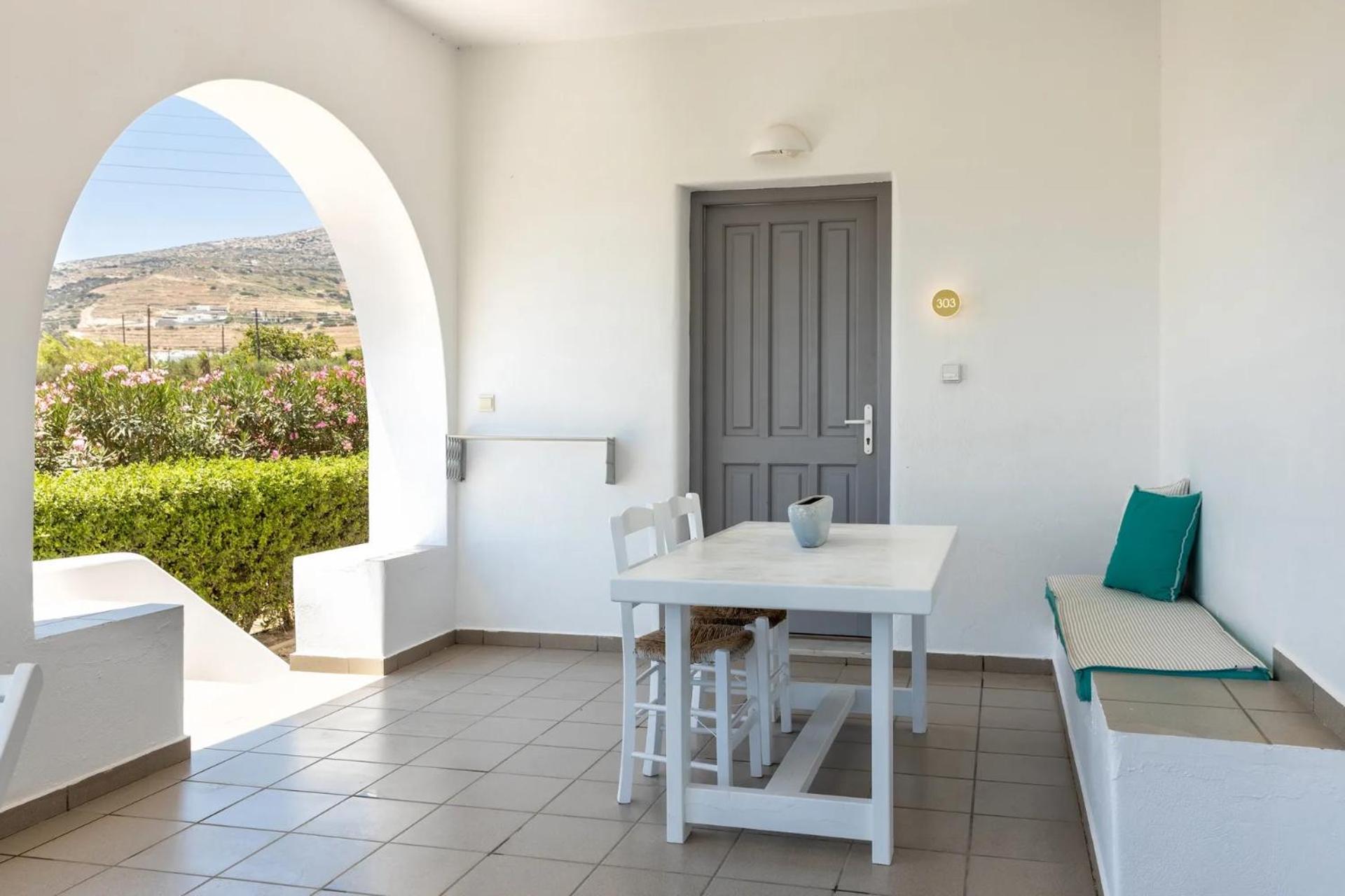 Apartment with Sea View - Photo 7