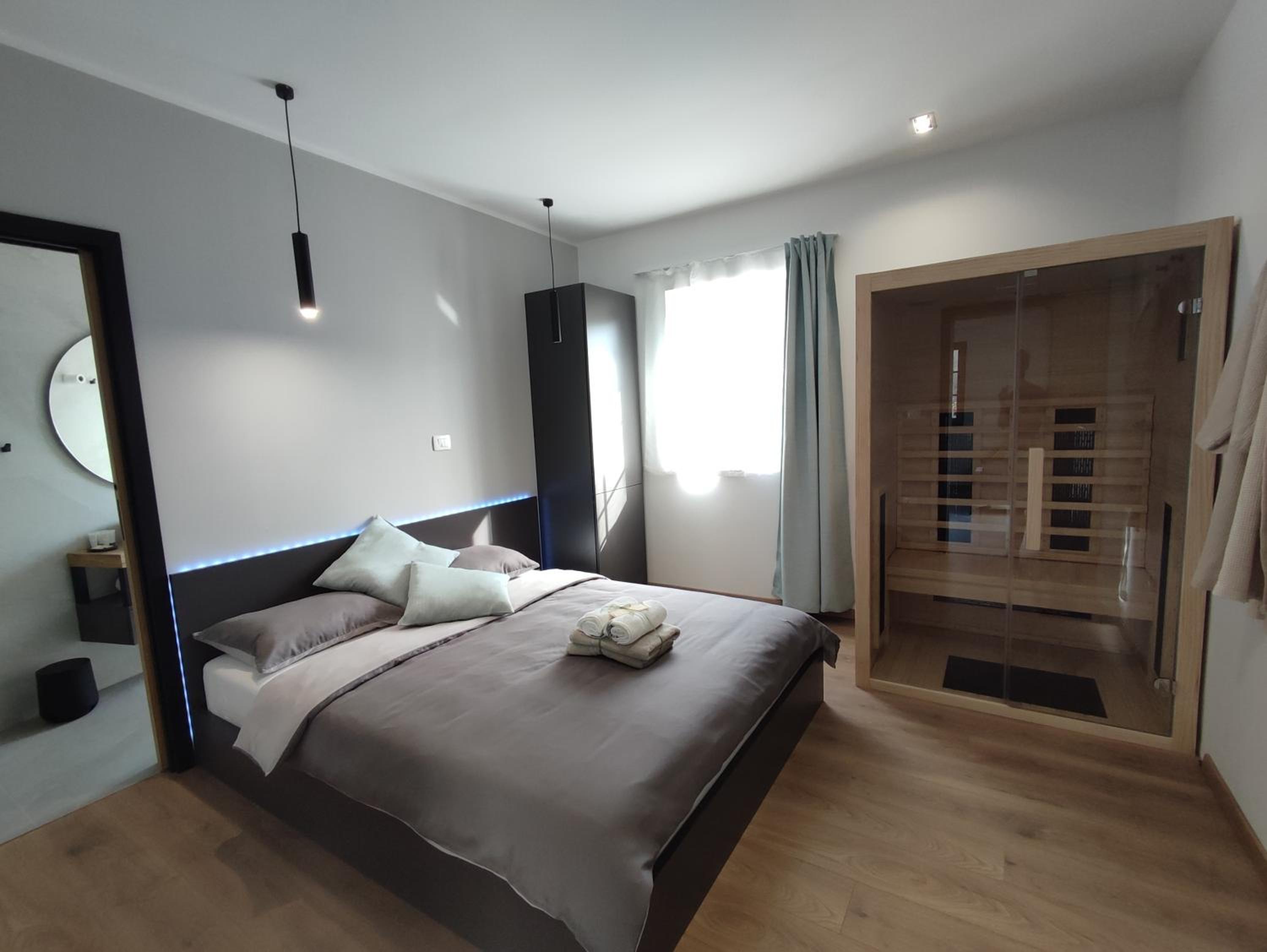 One-Bedroom Apartment with Sauna and Hot Tub - Photo 11