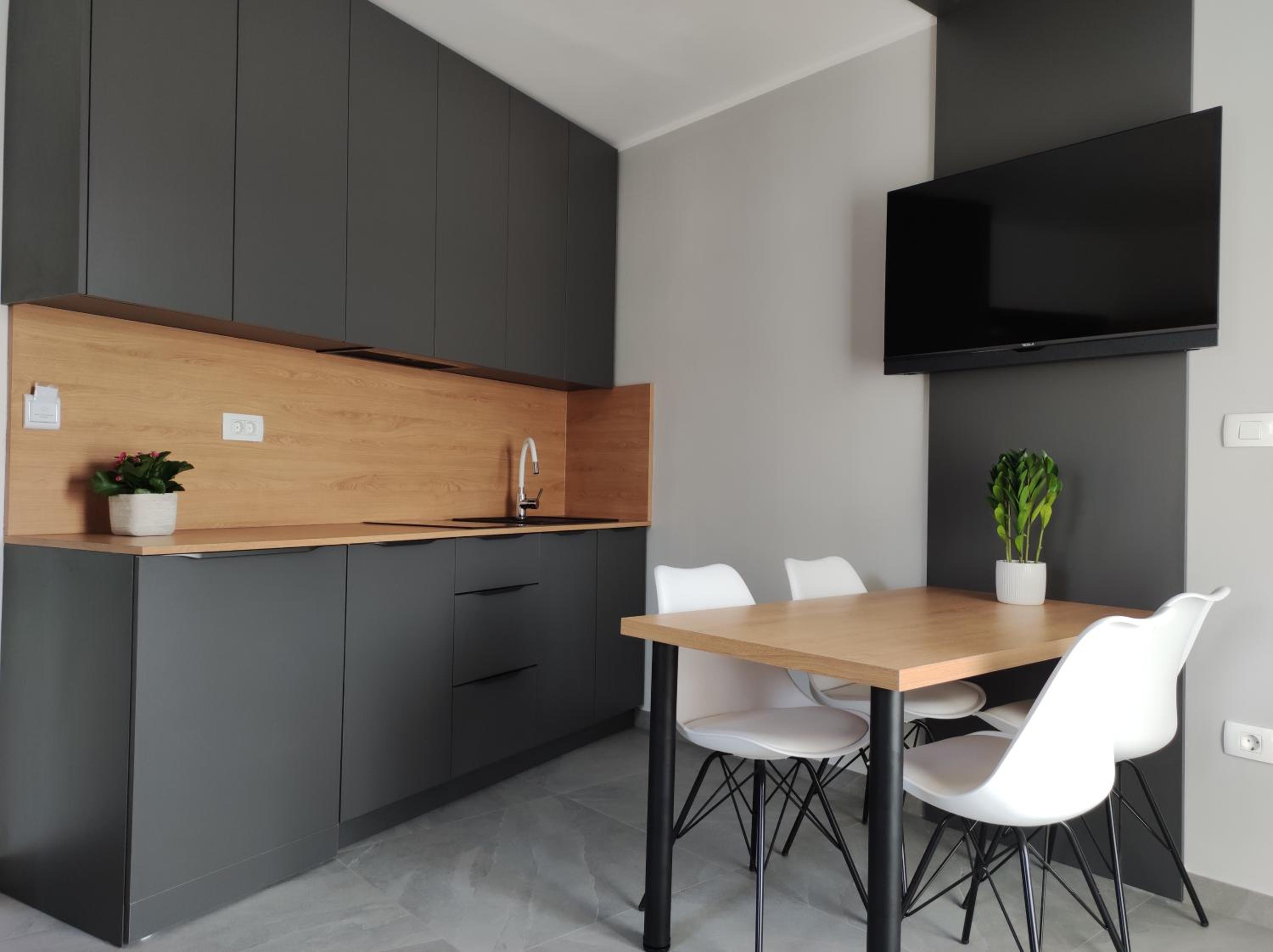 One-Bedroom Apartment with Sauna and Hot Tub - Photo 4