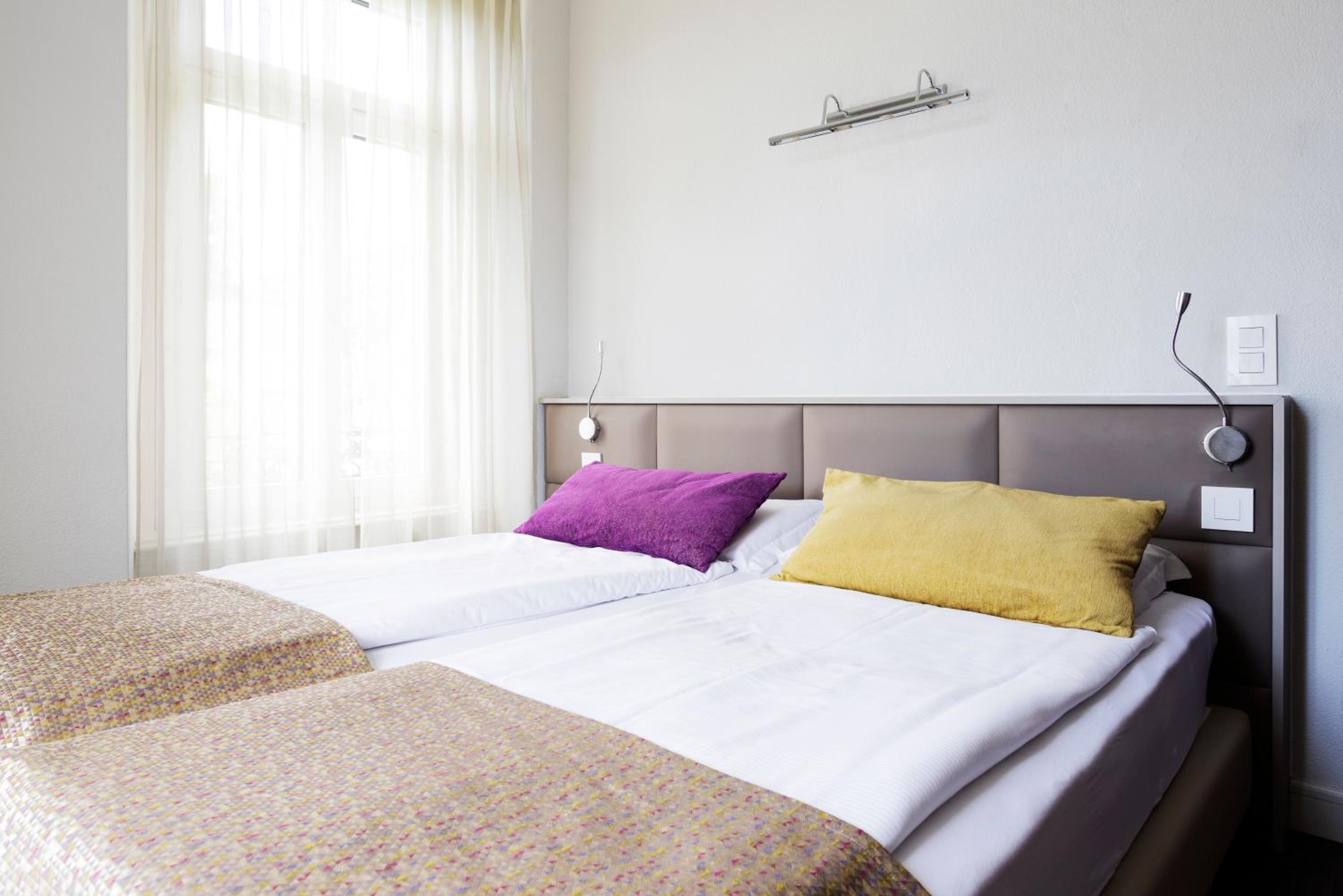 Standard Double or Twin Room - Photo 4