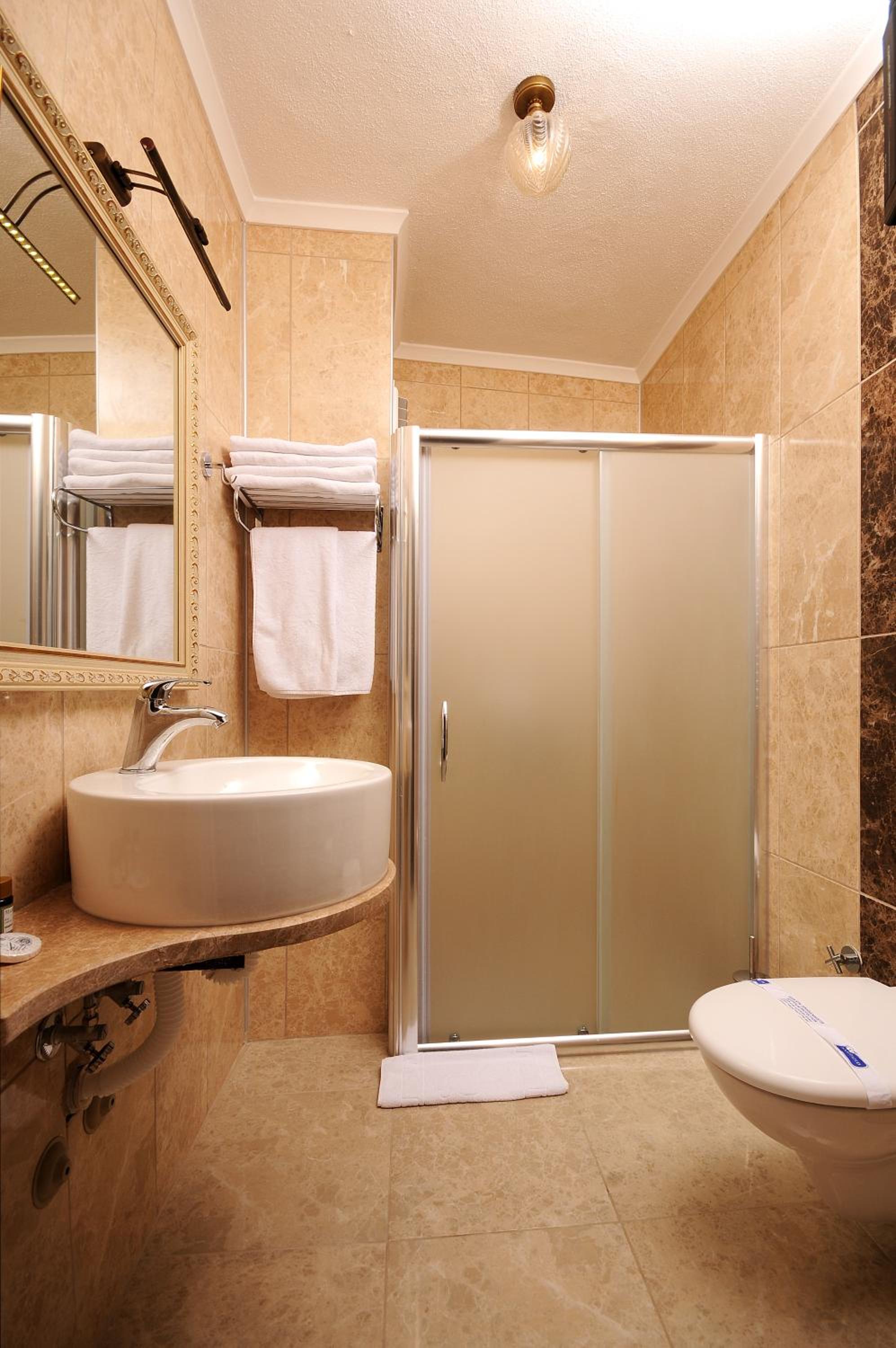 Standard Triple Room - Photo 6