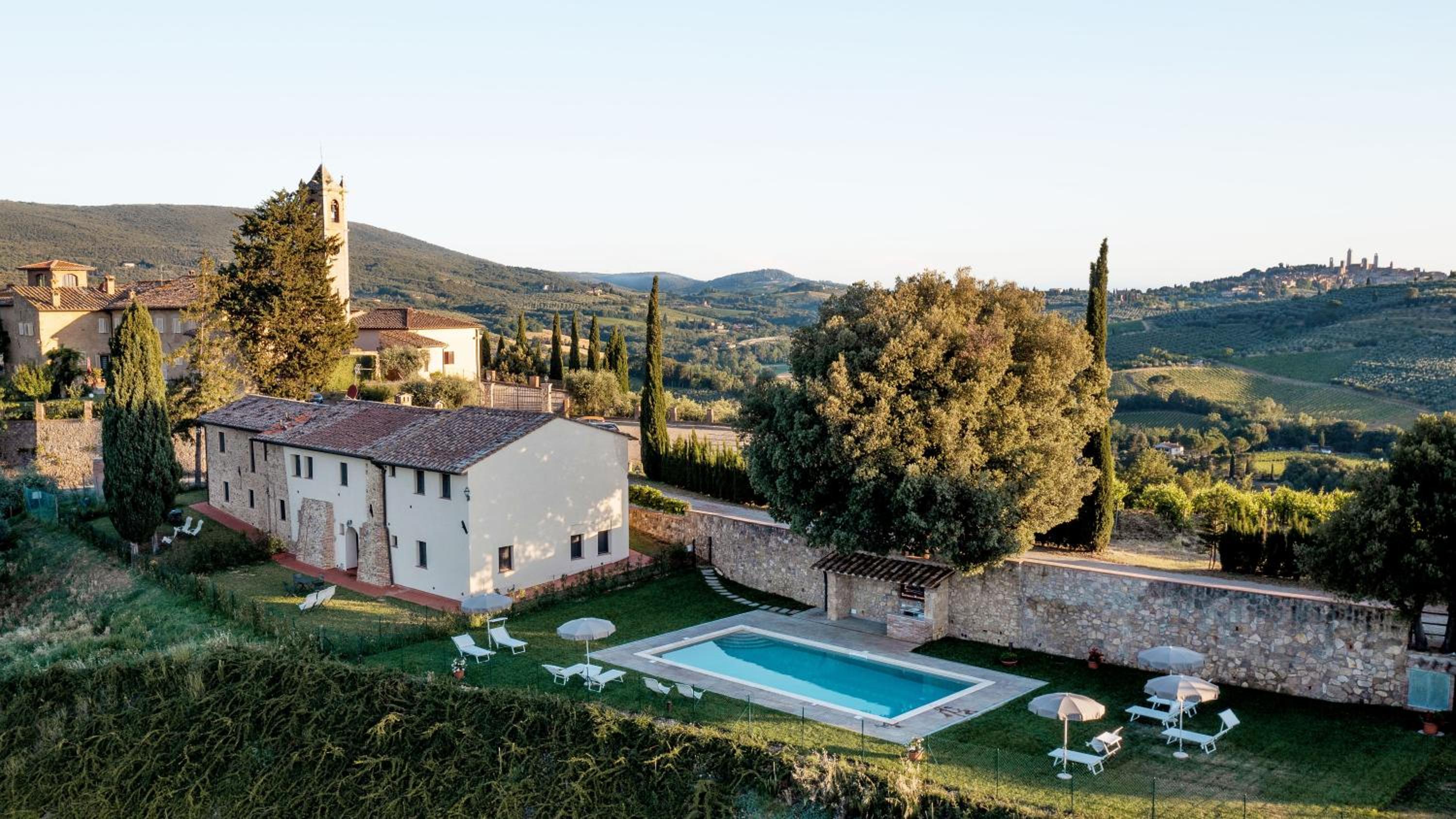 Villa photo 2