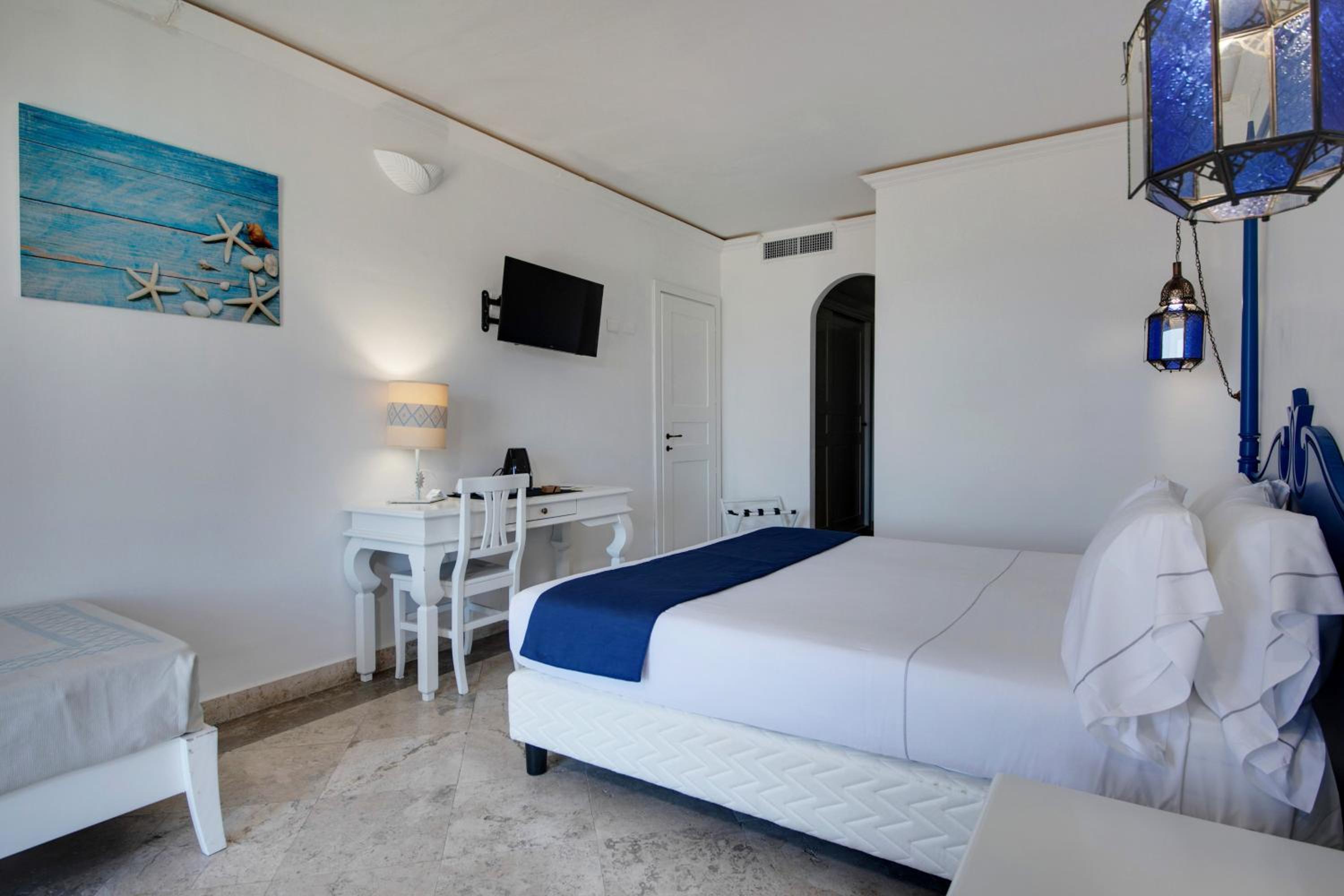 Family Room with Sea View - Photo 4