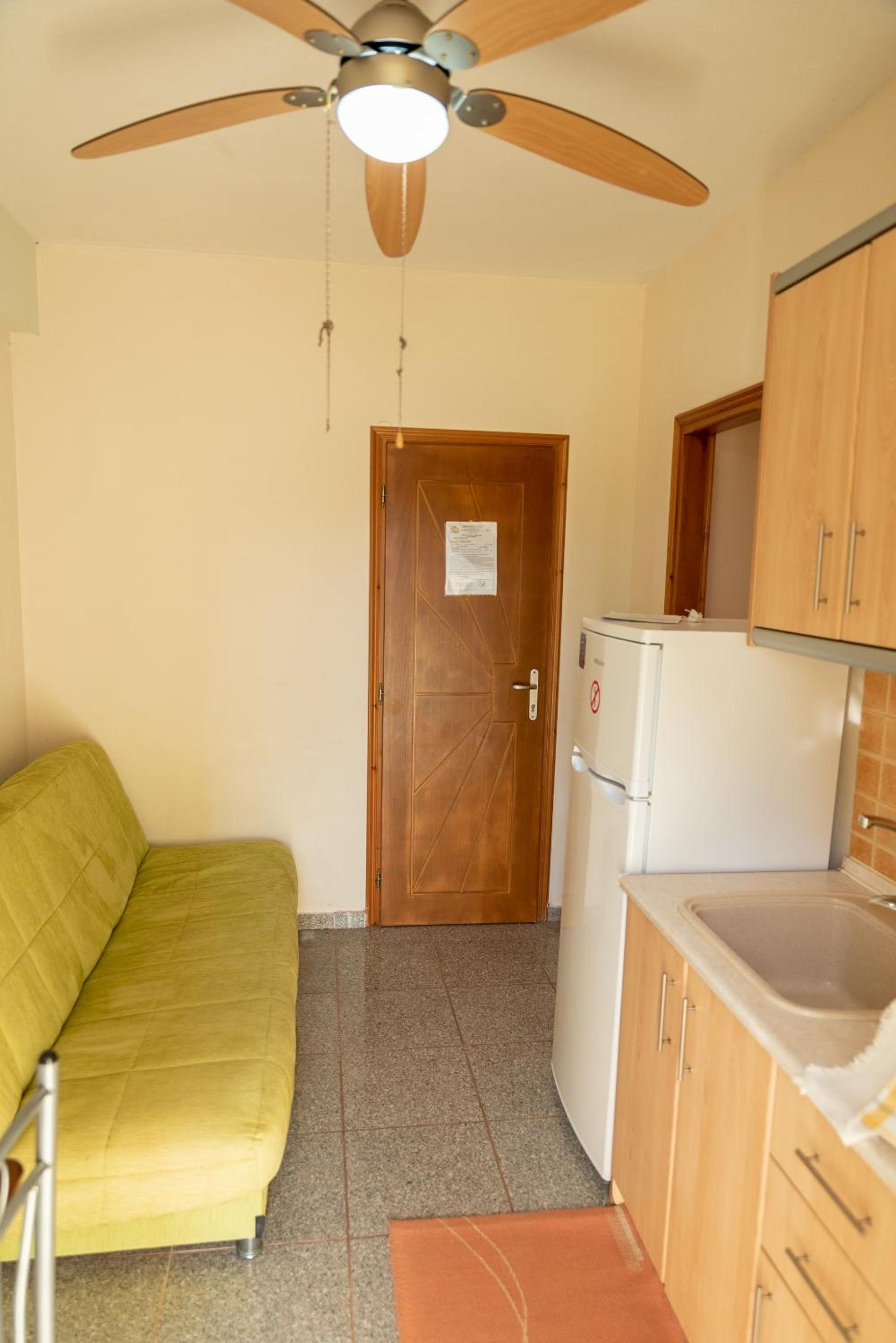 Classic Quadruple Room - Photo 4