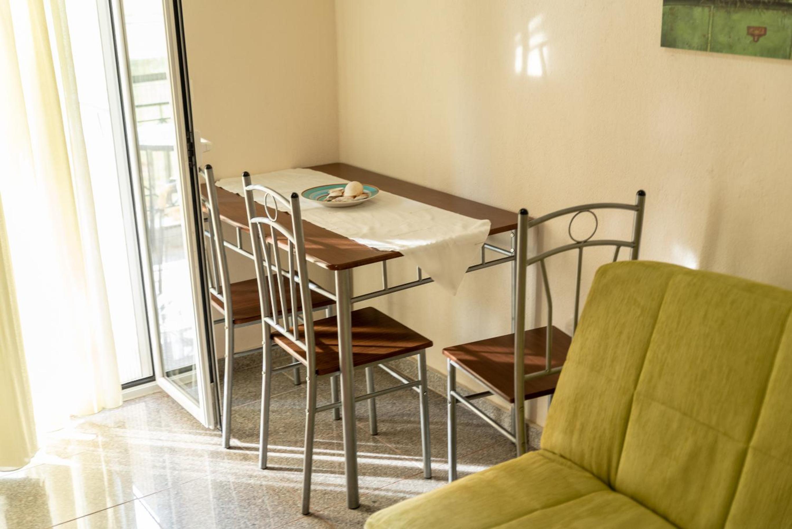 Classic Quadruple Room - Photo 6