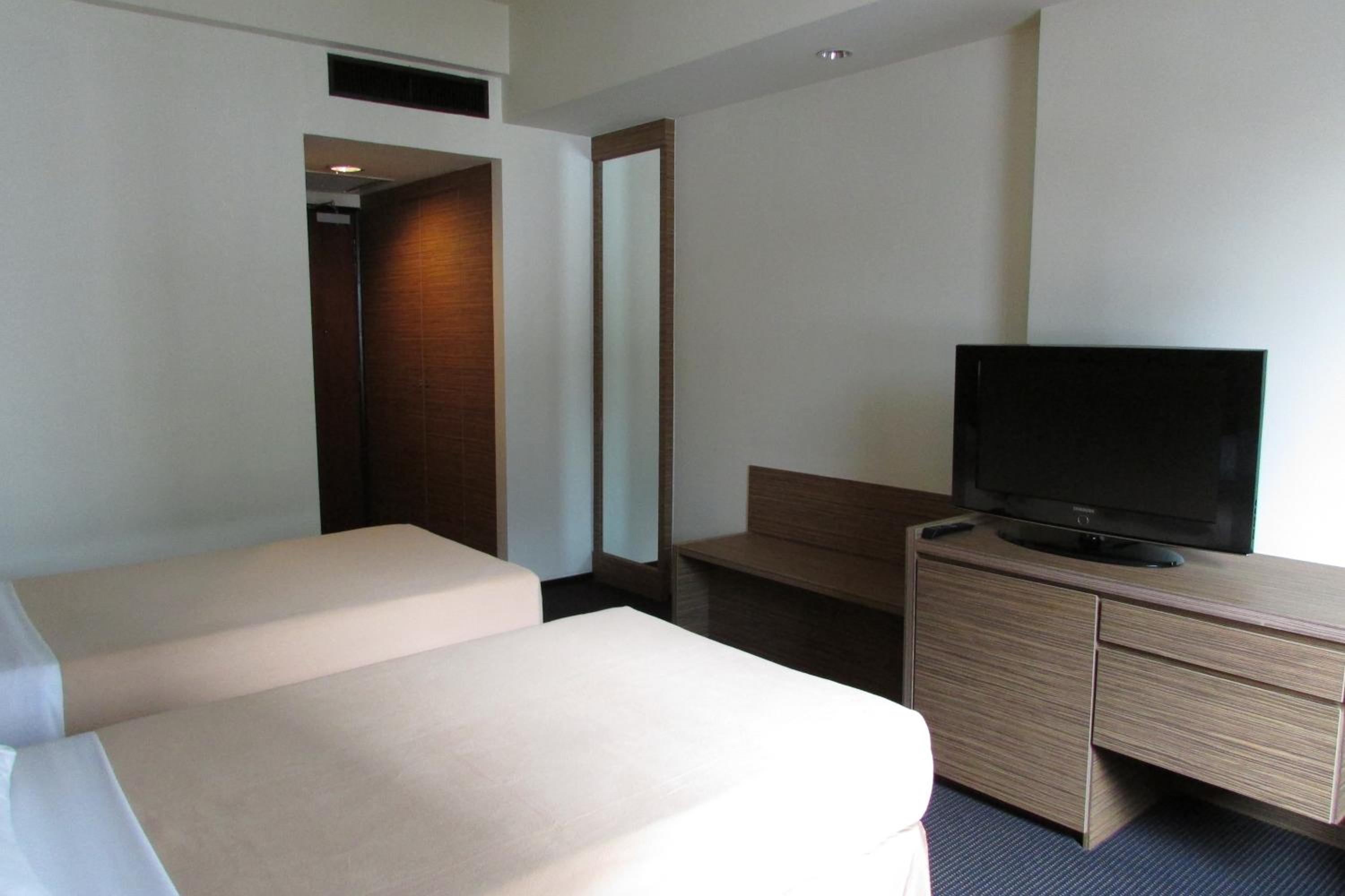 Day Use - Deluxe Twin Room from 12pm to 6pm  (6hours)  photo 3