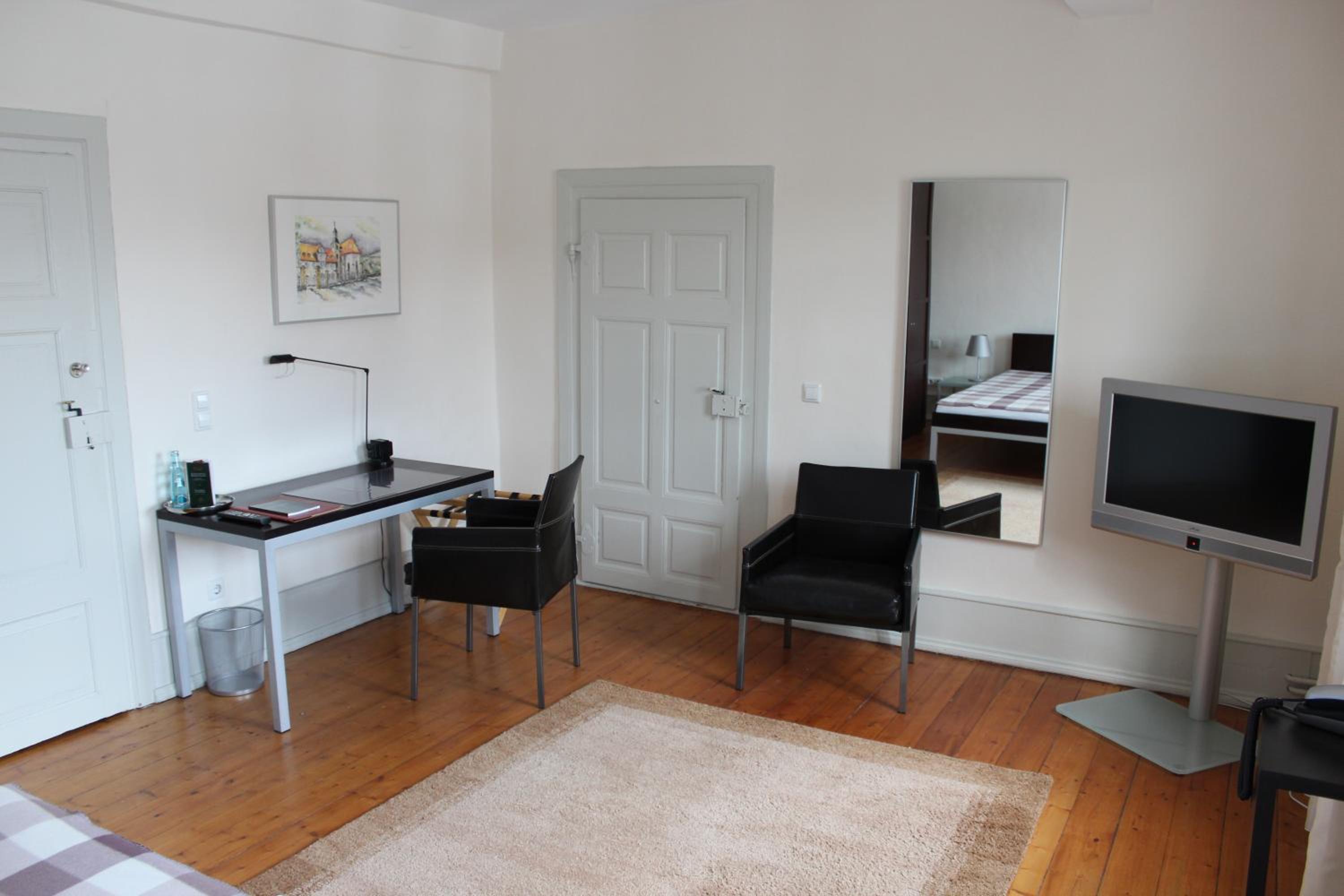 Standard Double Room - Photo 4