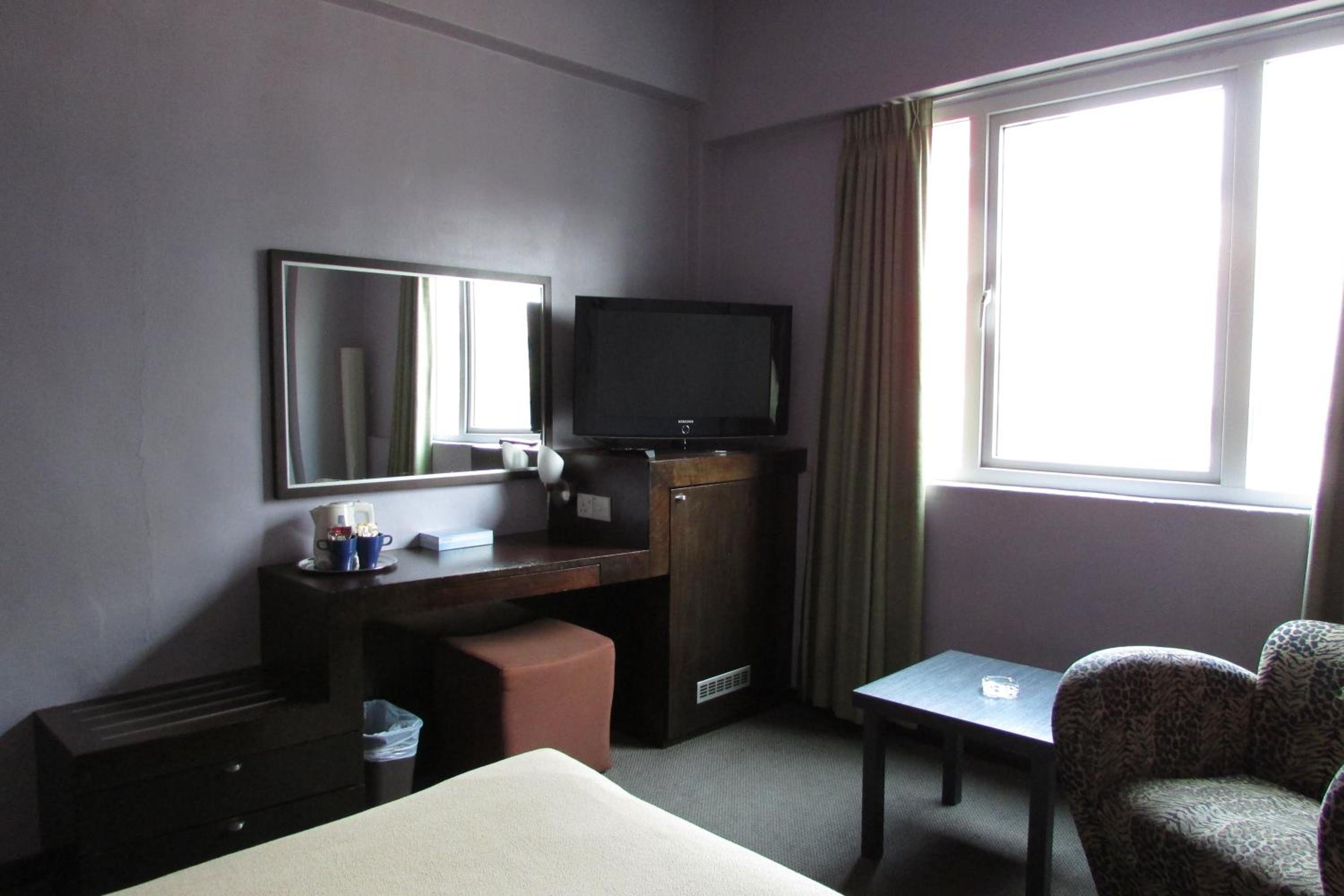 Daycation Promo (12 hours) - Standard Room from 7am to 7pm photo 3