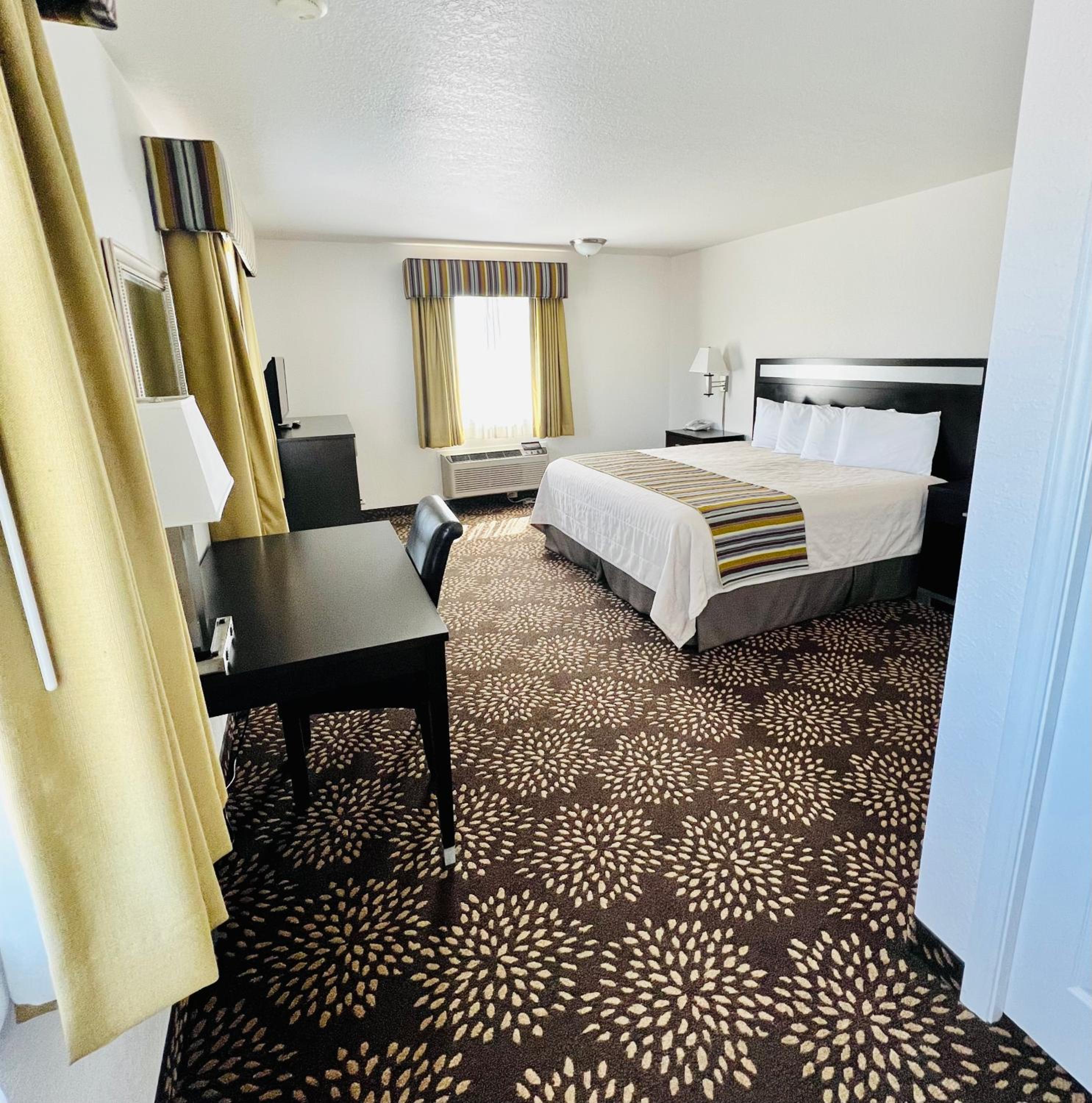 Deluxe King Room photo 3