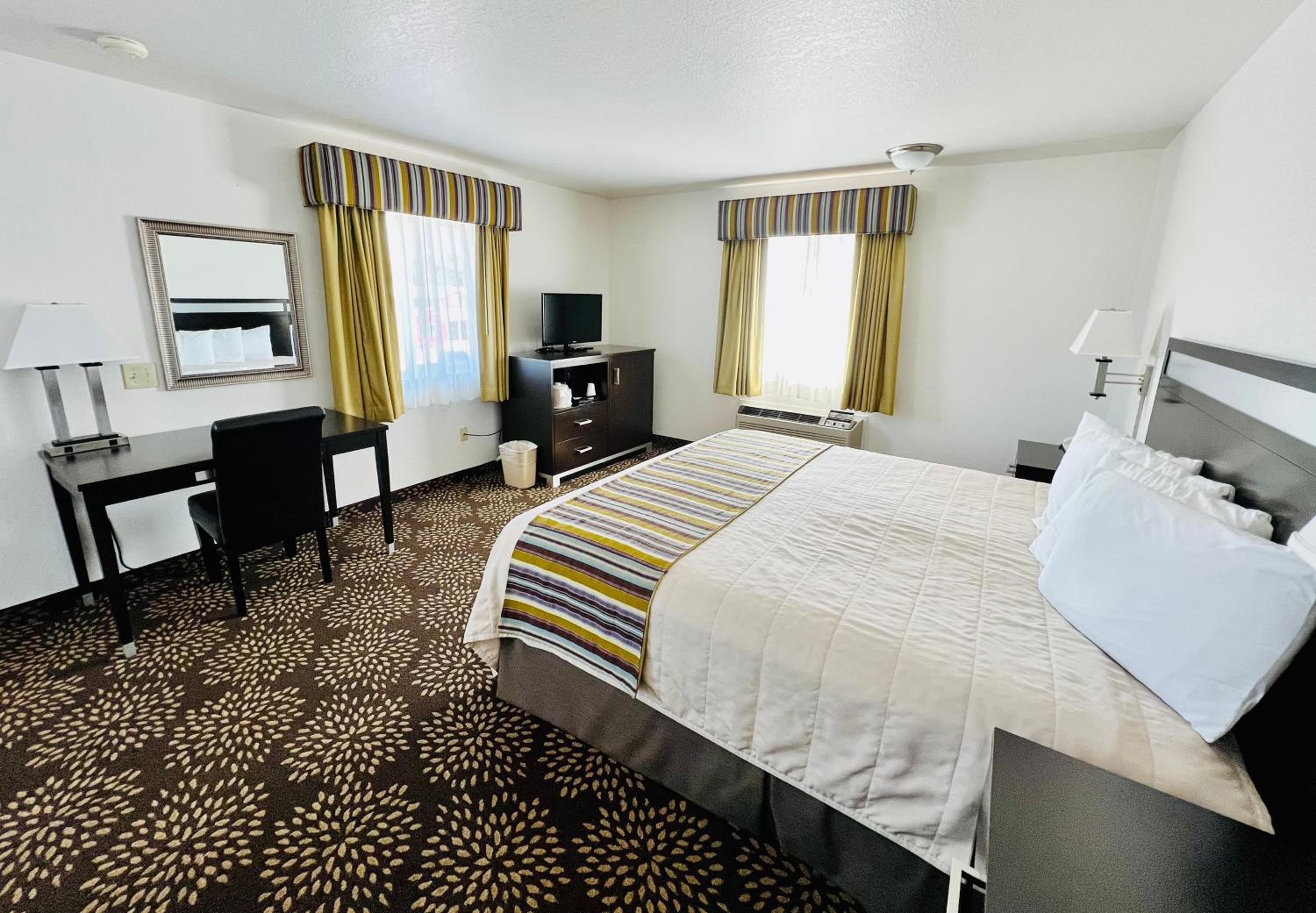 Deluxe King Room photo 1