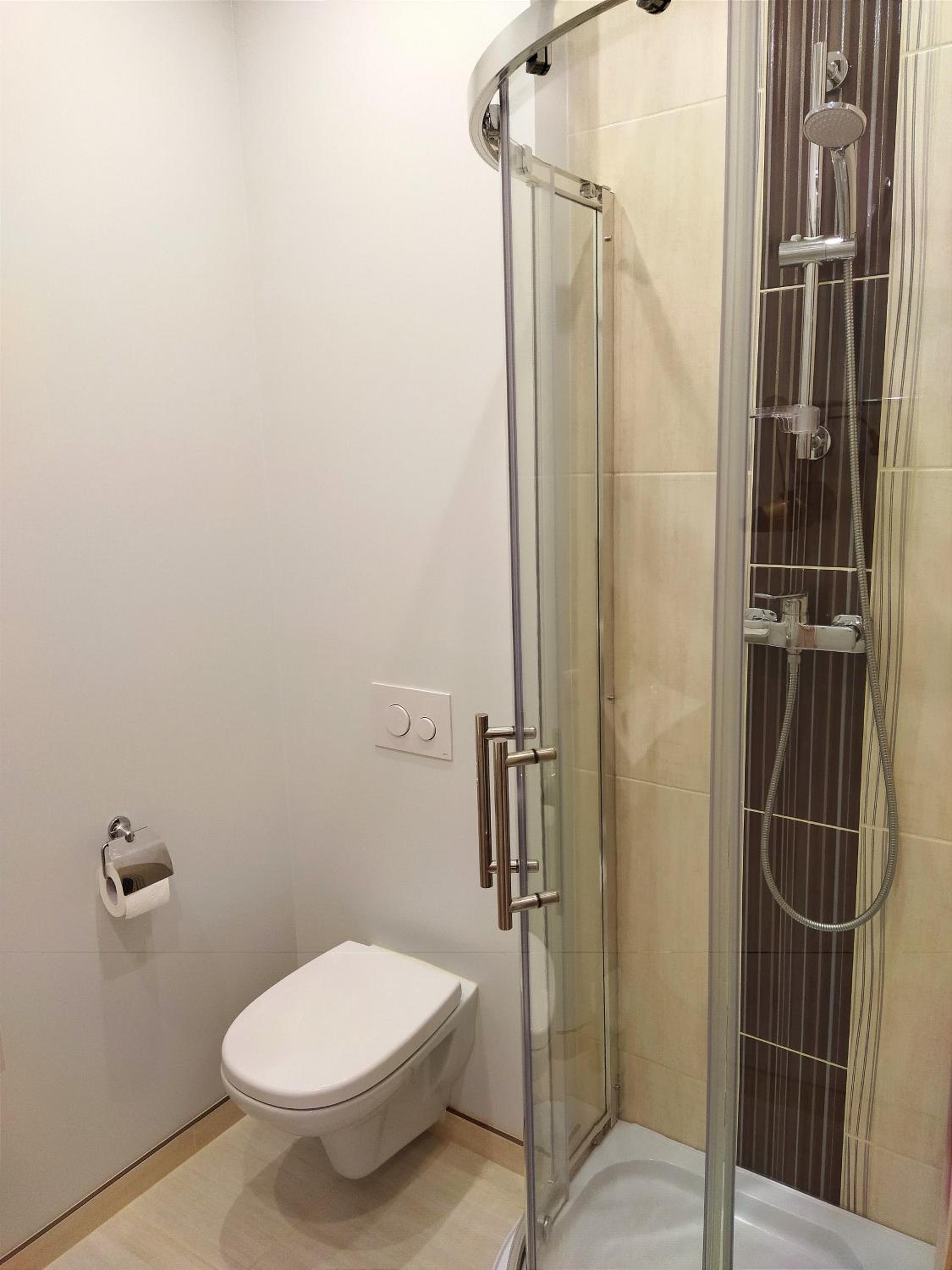 One-Bedroom Apartment - Photo 12