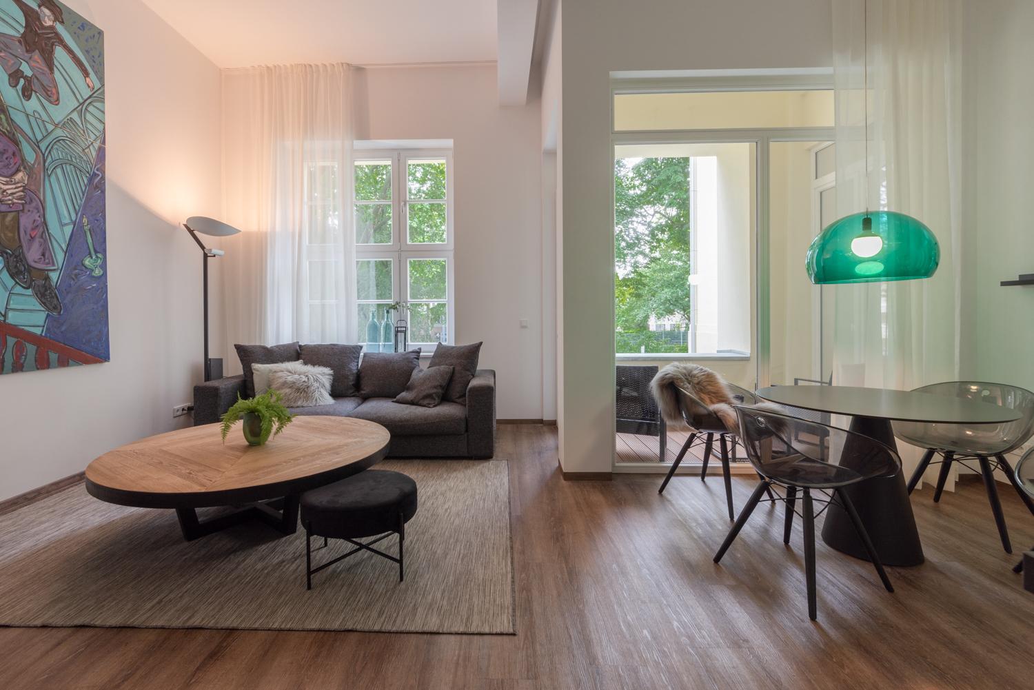 Apartment with Balcony photo 1