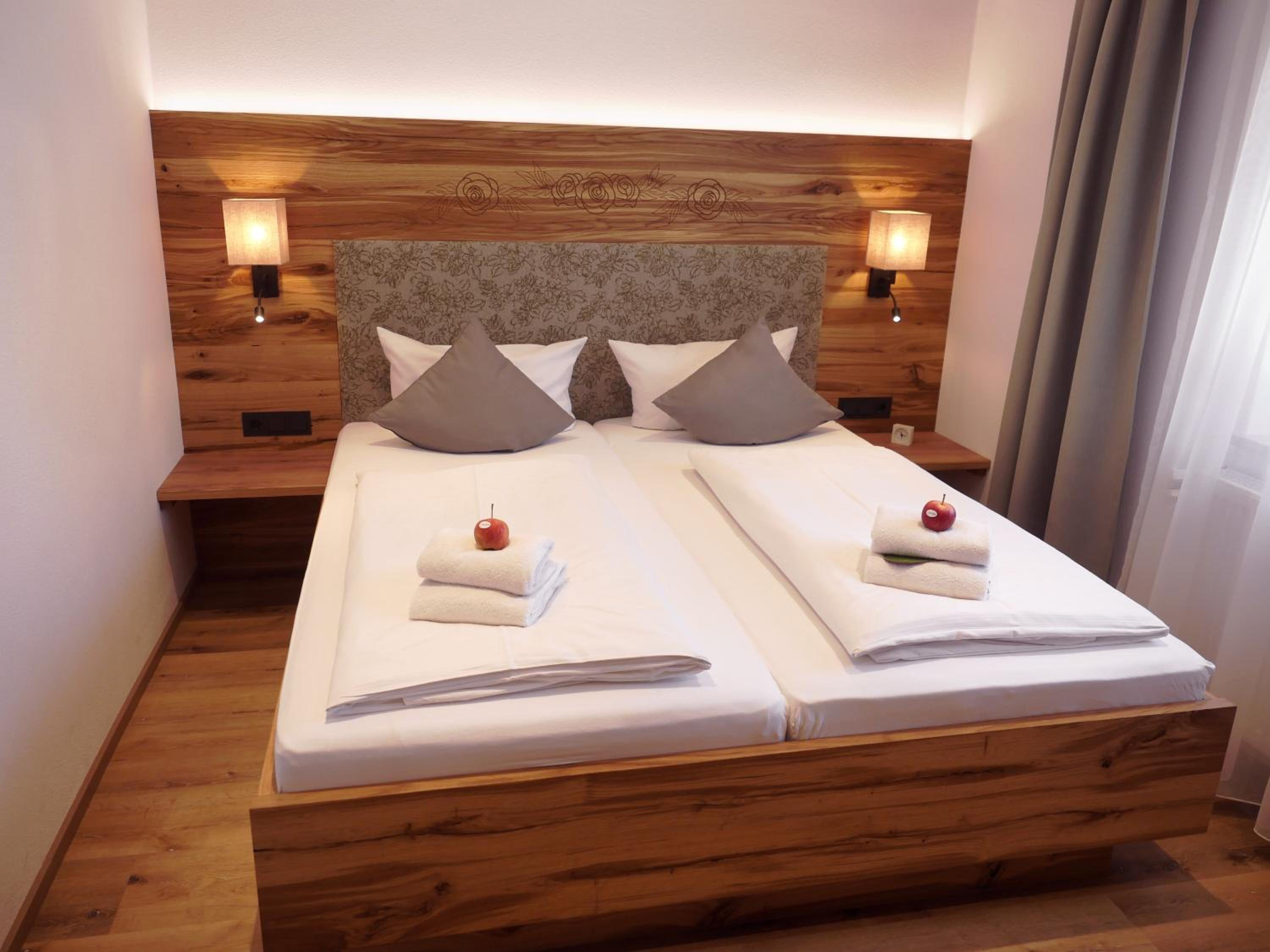 Double Room - Photo 7