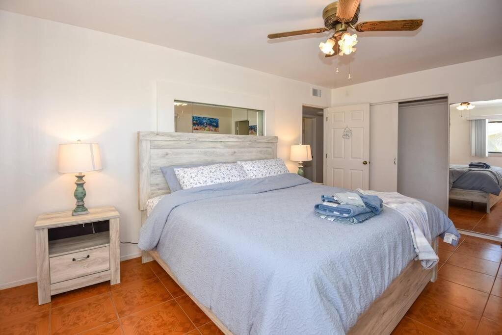 Five-Bedroom House photo 1