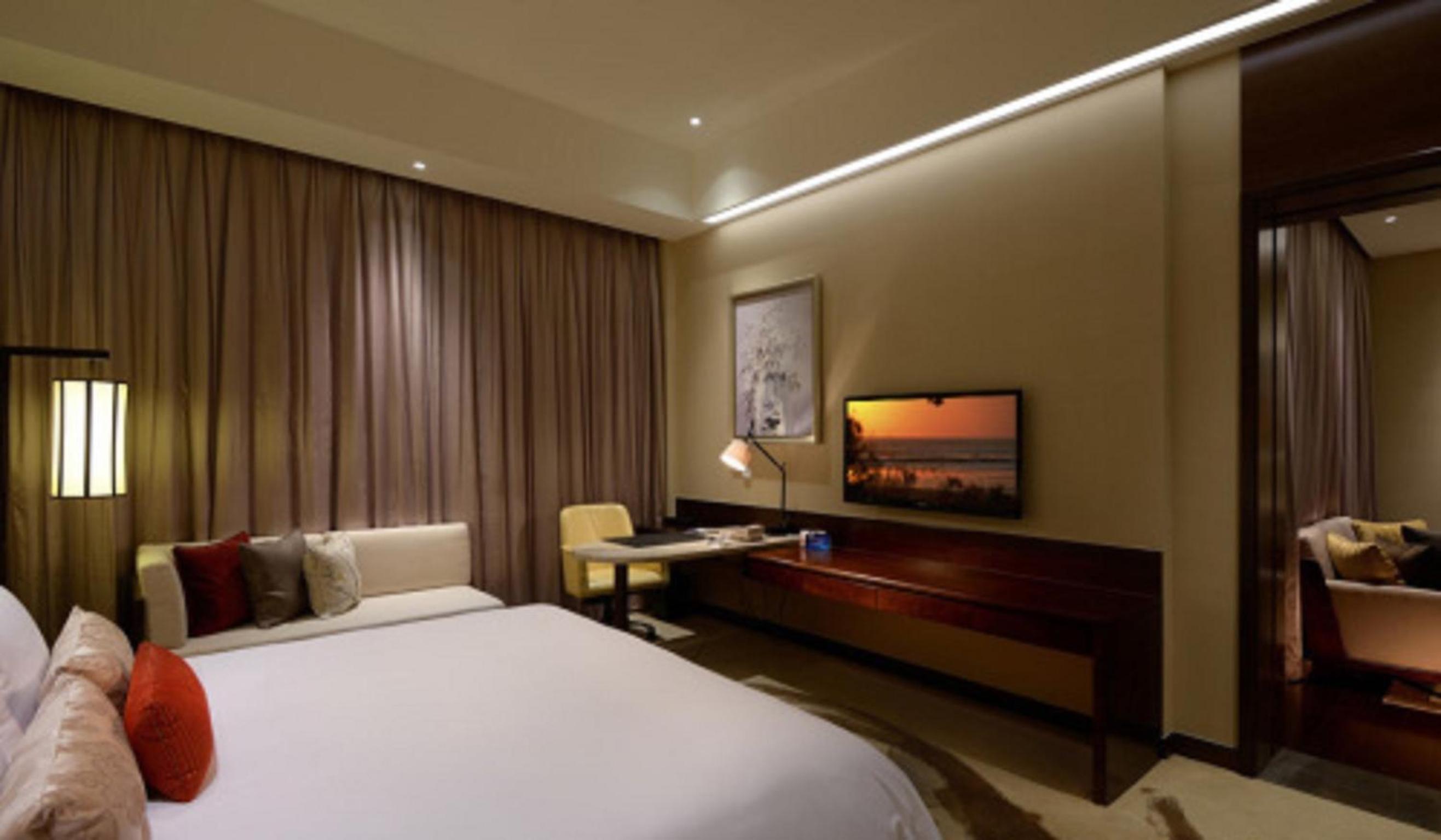 Junior King Suite photo 1