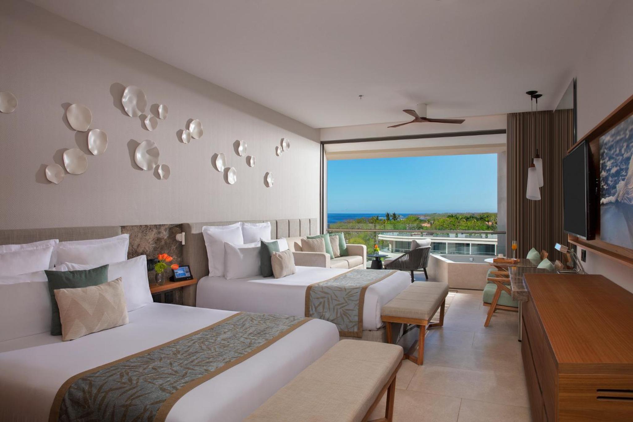 Preferred Club Jr. Suite Partial Ocean View 2 Queen beds
