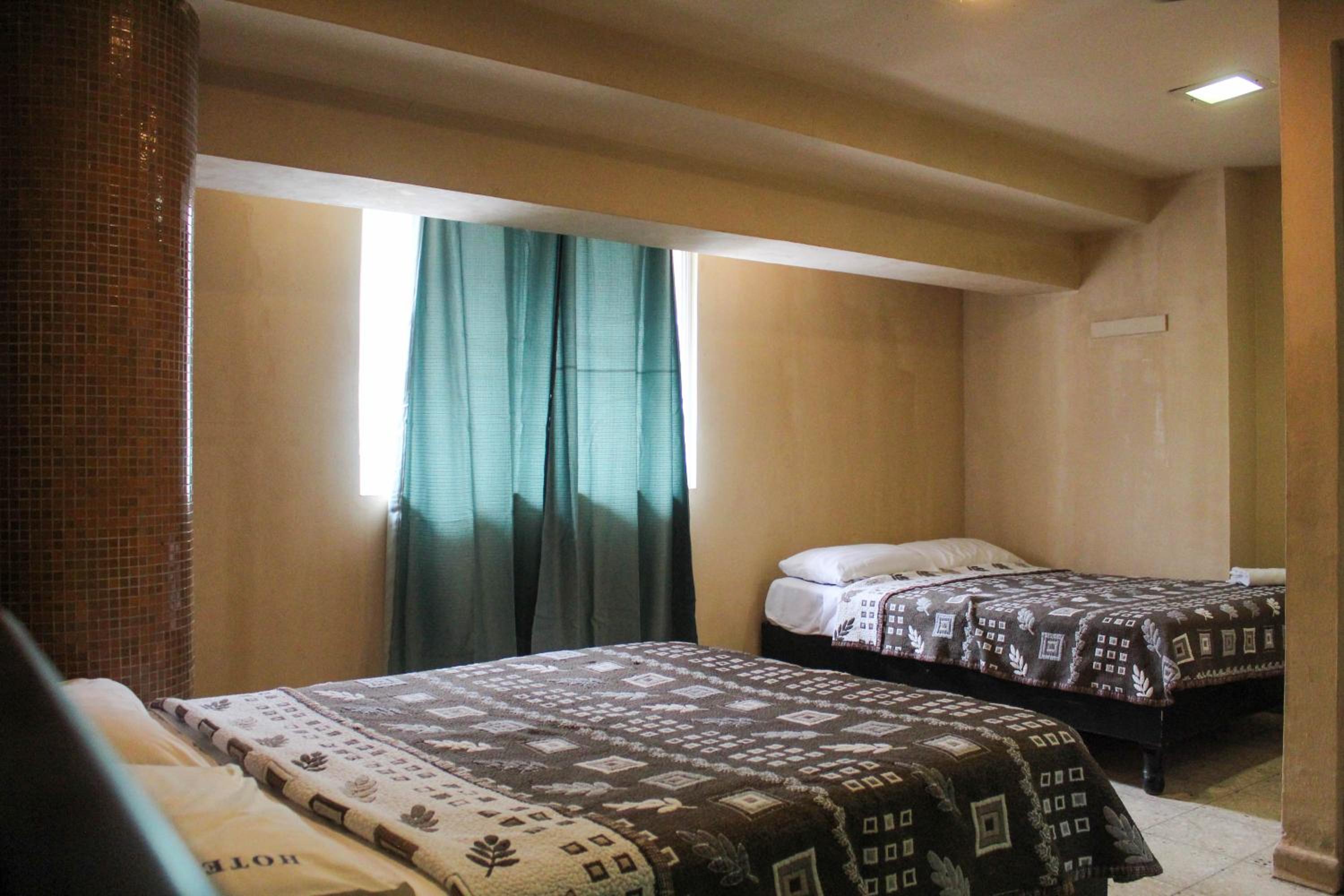 Family Room - Photo 6
