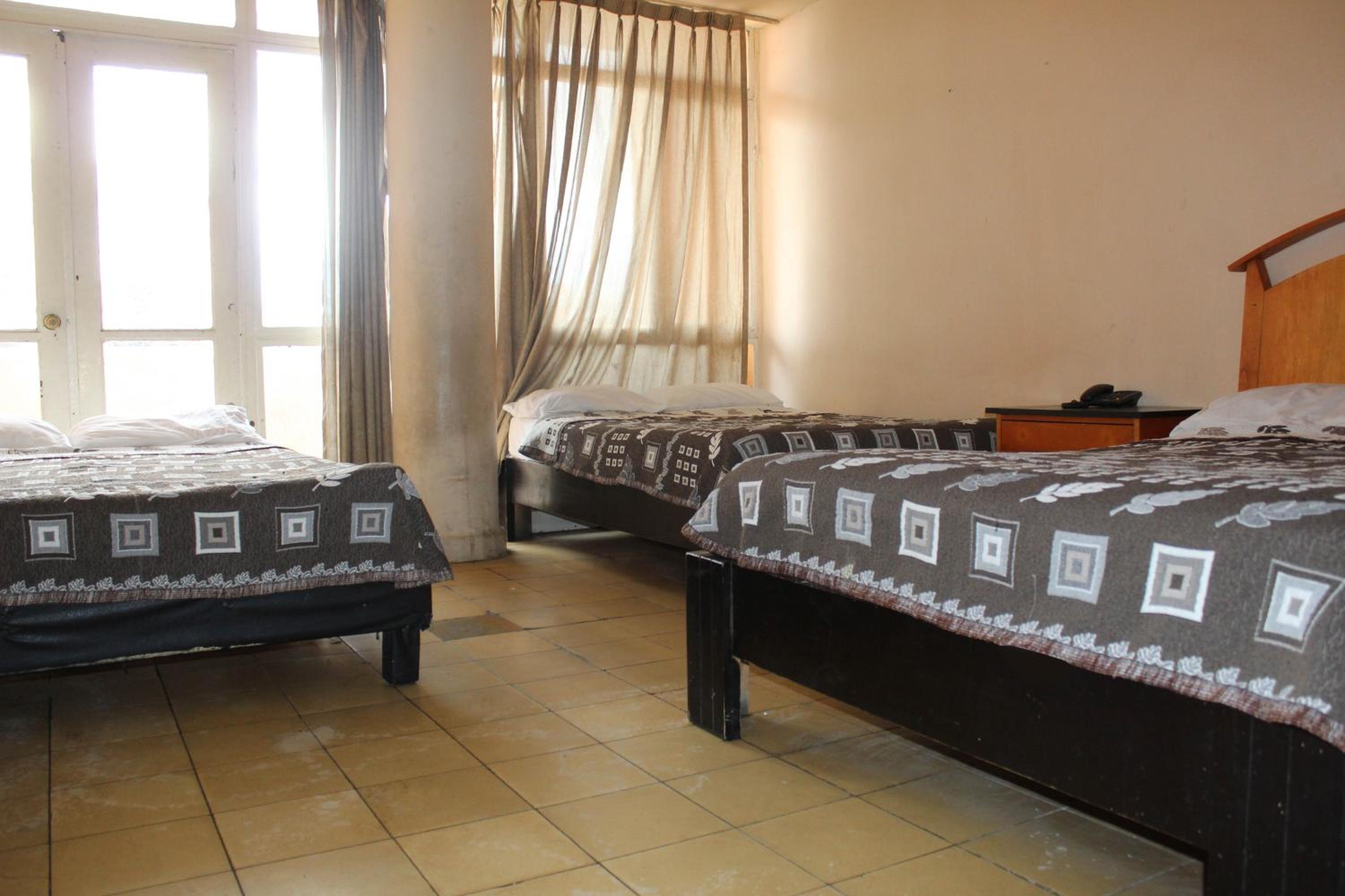 Deluxe Family Room - Photo 9