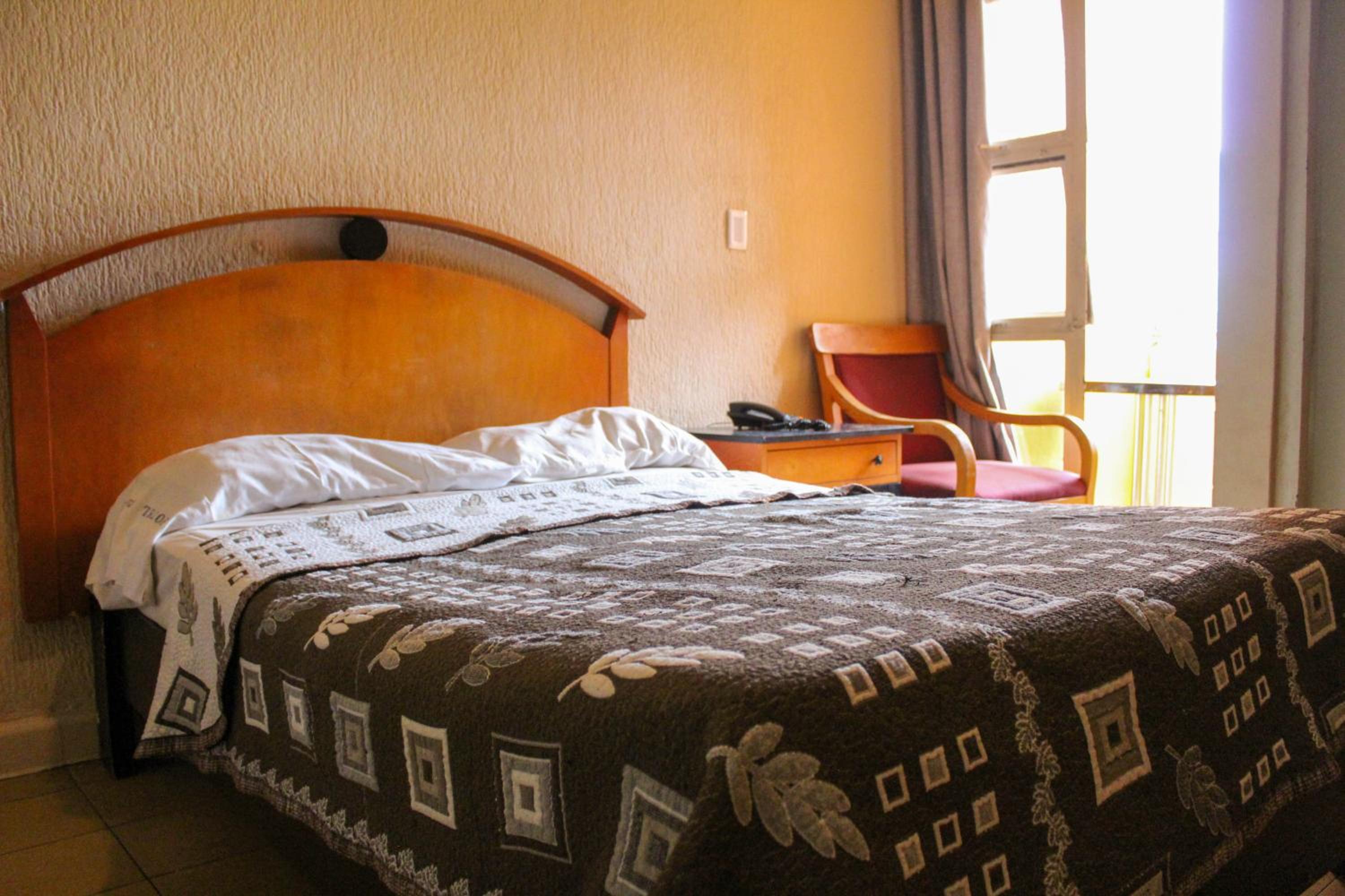 Double Room - Photo 5