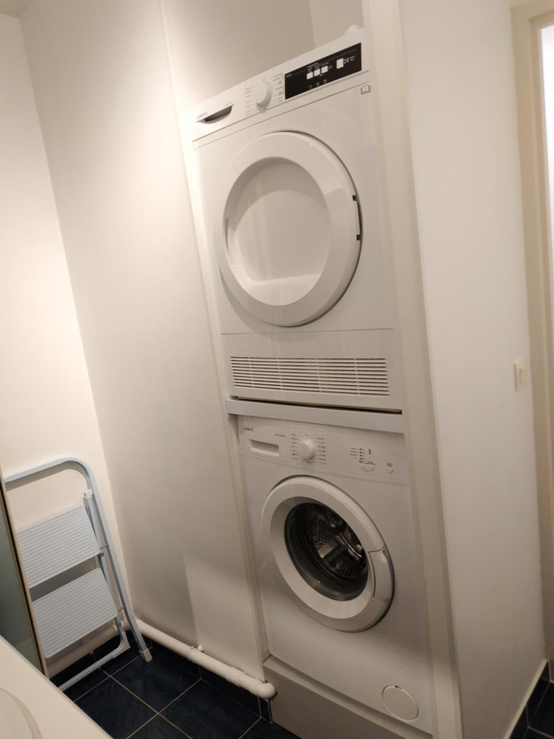 One-Bedroom Apartment - Photo 5