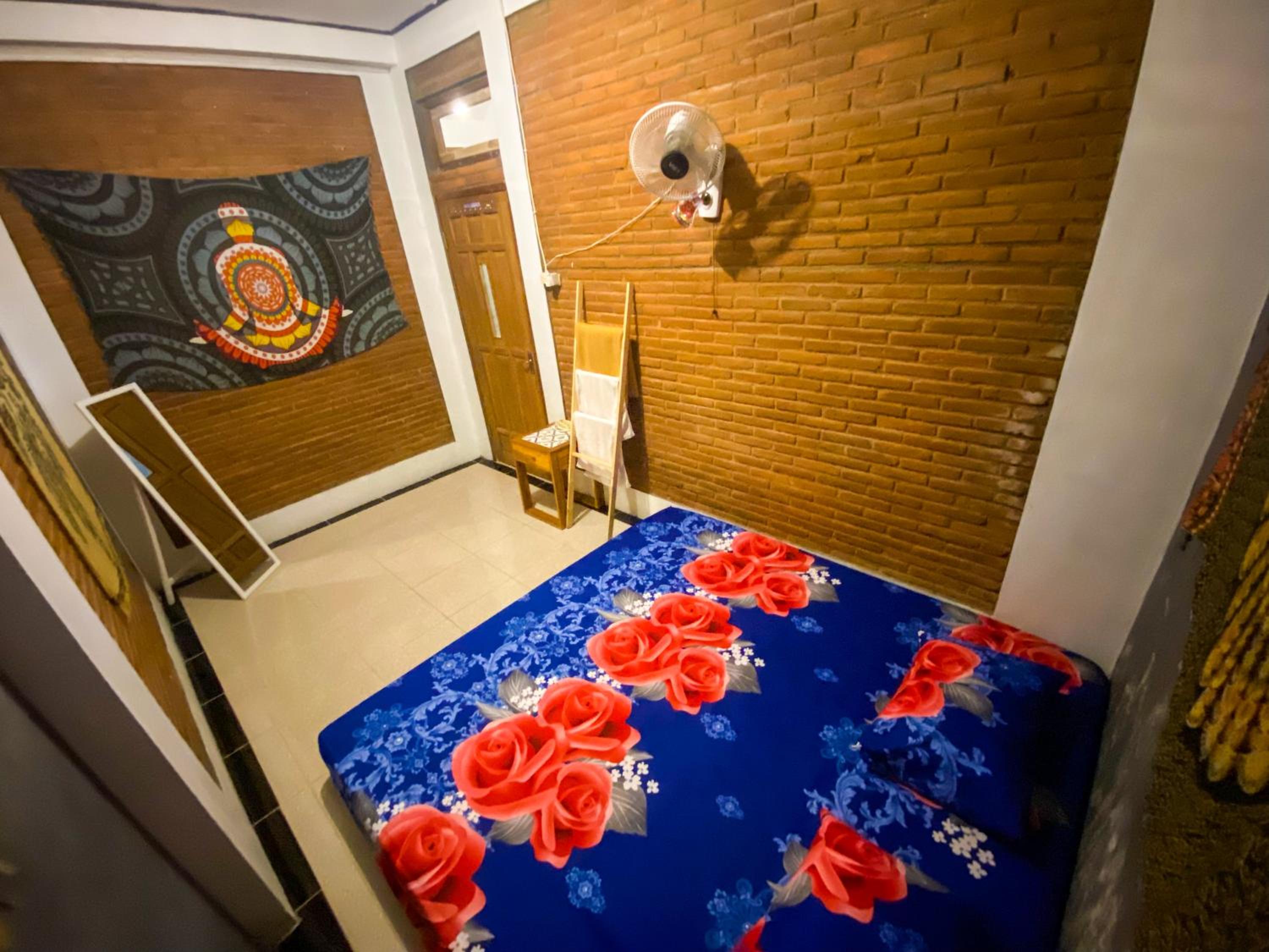 Standard Double Room with Fan - Photo 5