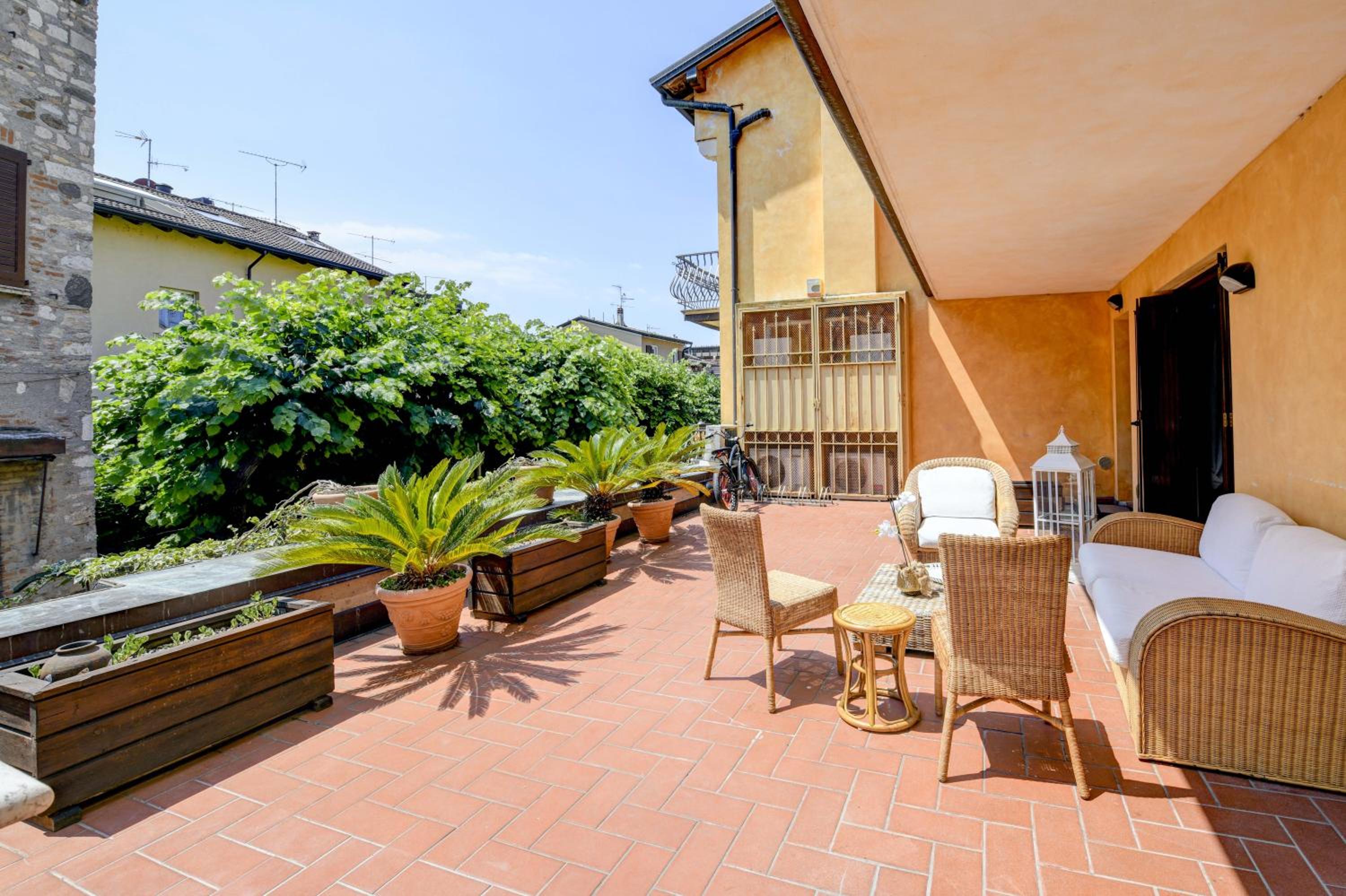 Double Room with Patio photo 3