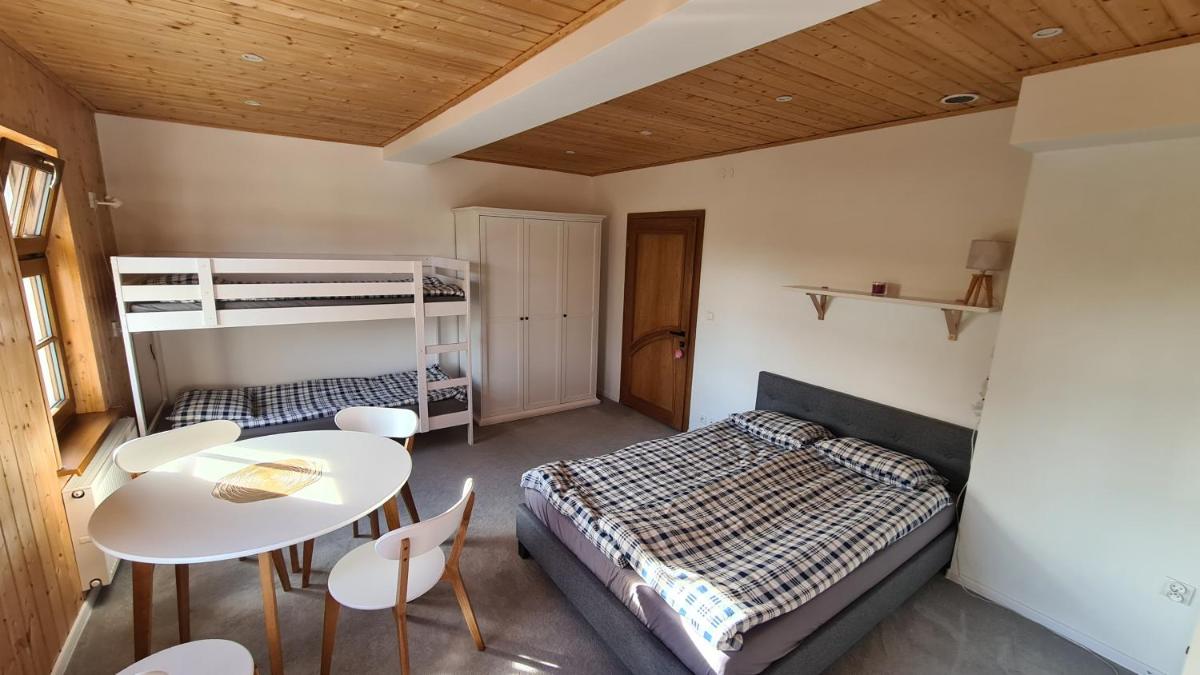 Quadruple Room with Private Bathroom photo 2