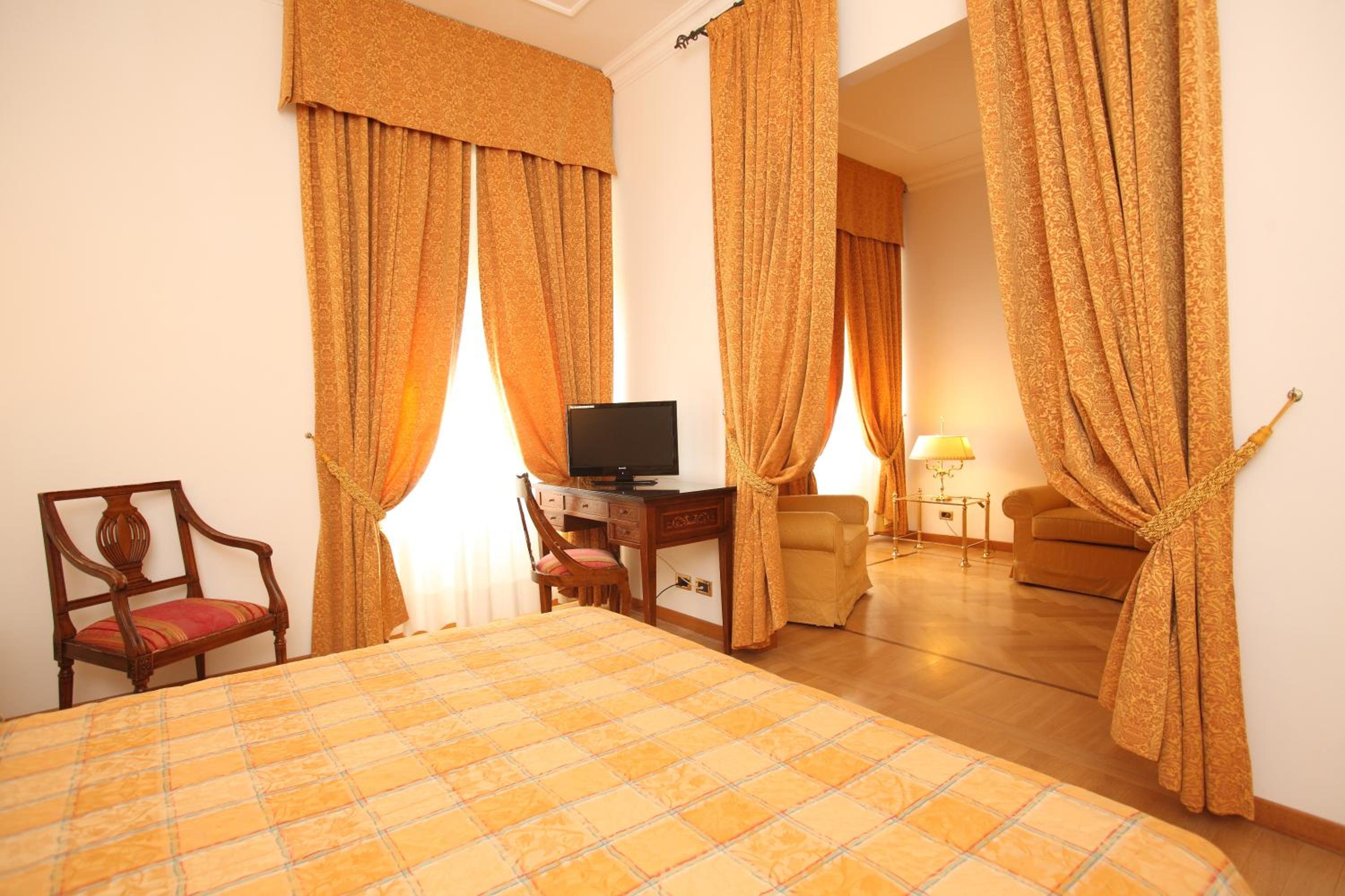 Junior Suite - Photo 8