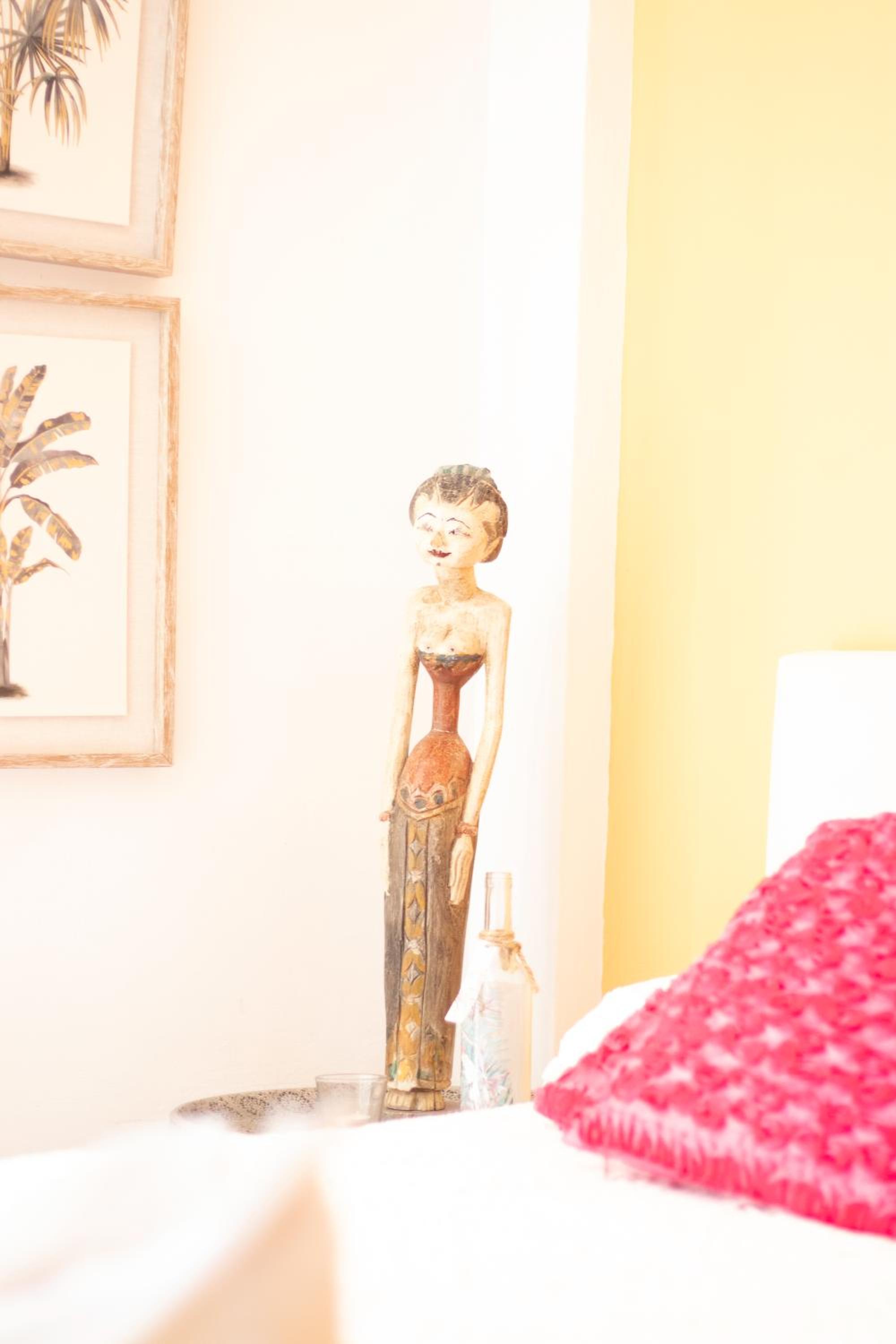 Double Room with Private Bathroom - Photo 9