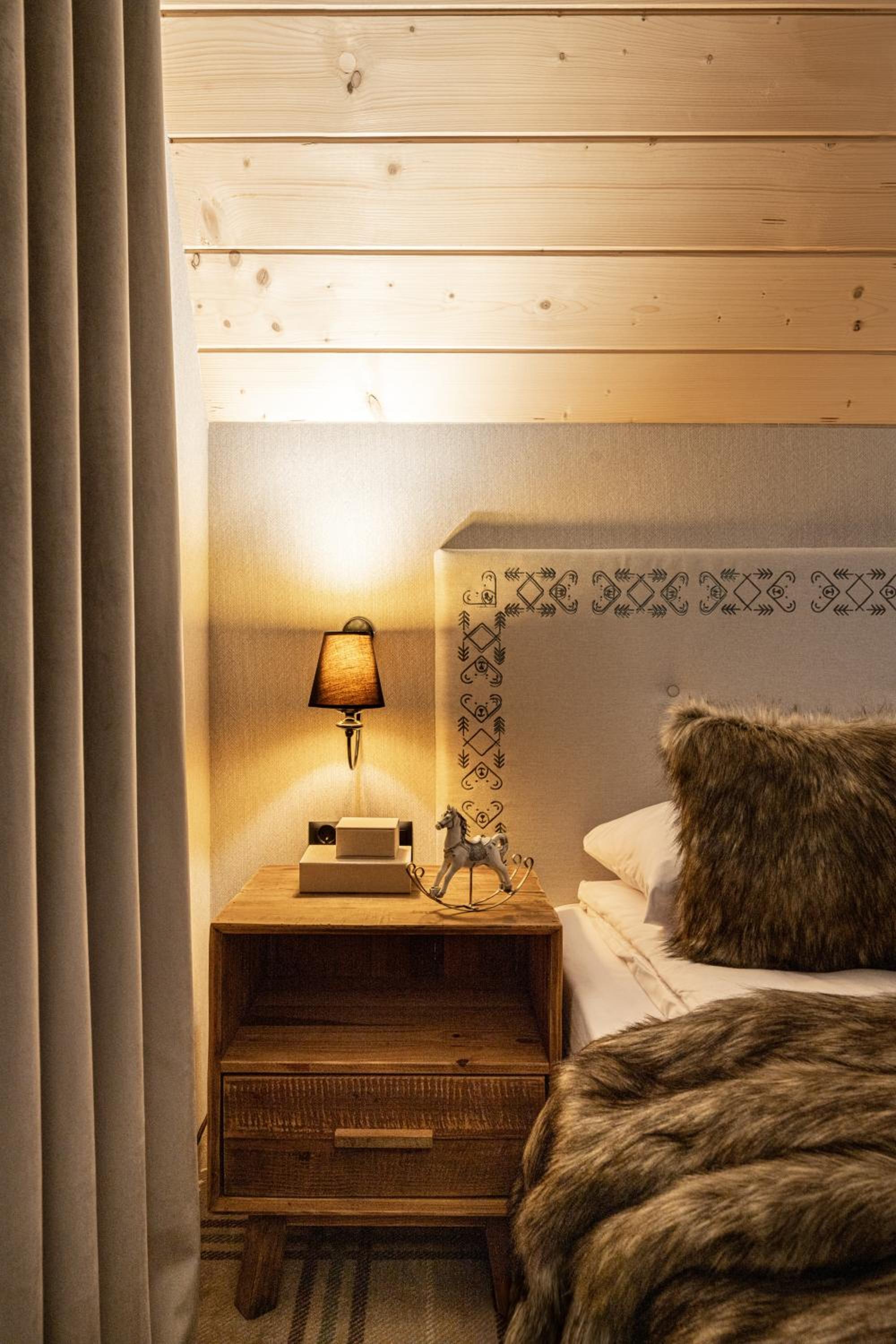Deluxe Double Room with Balcony photo 1