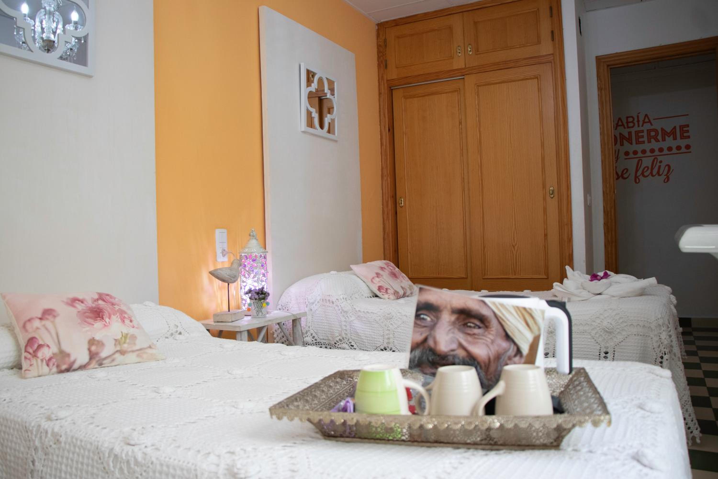 Quadruple Room with Shared Bathroom photo 3