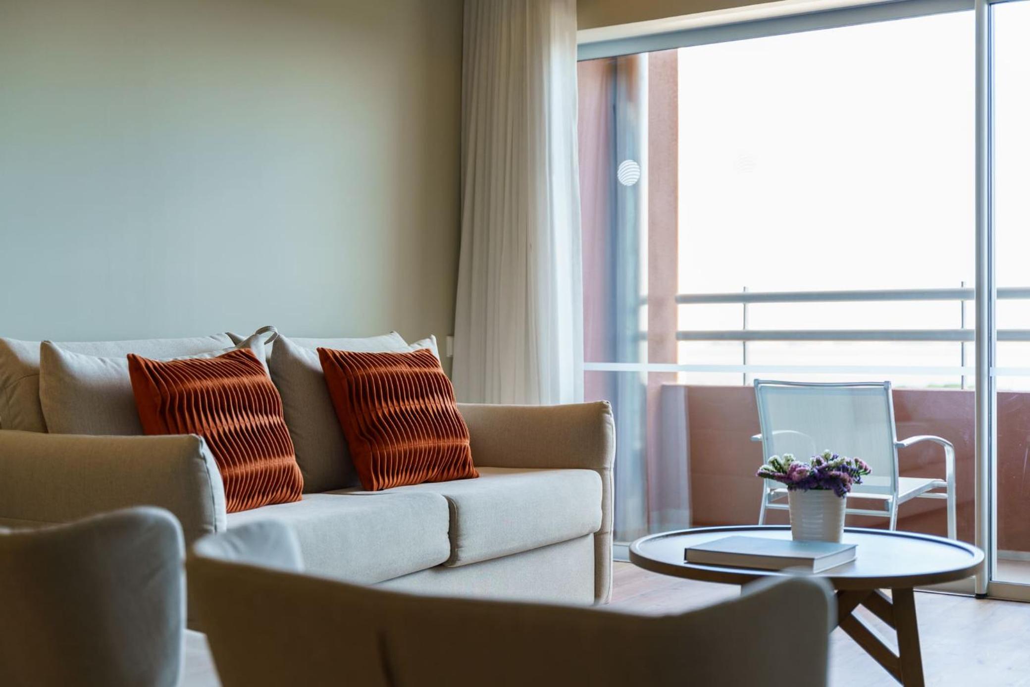 Premium Two-Bedroom Apartment with River View - Photo 9