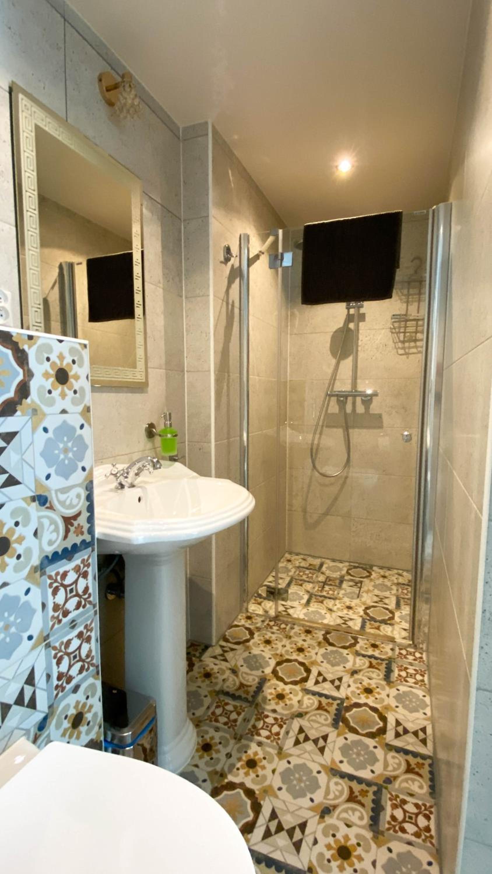 Double Room with Private Bathroom photo 2
