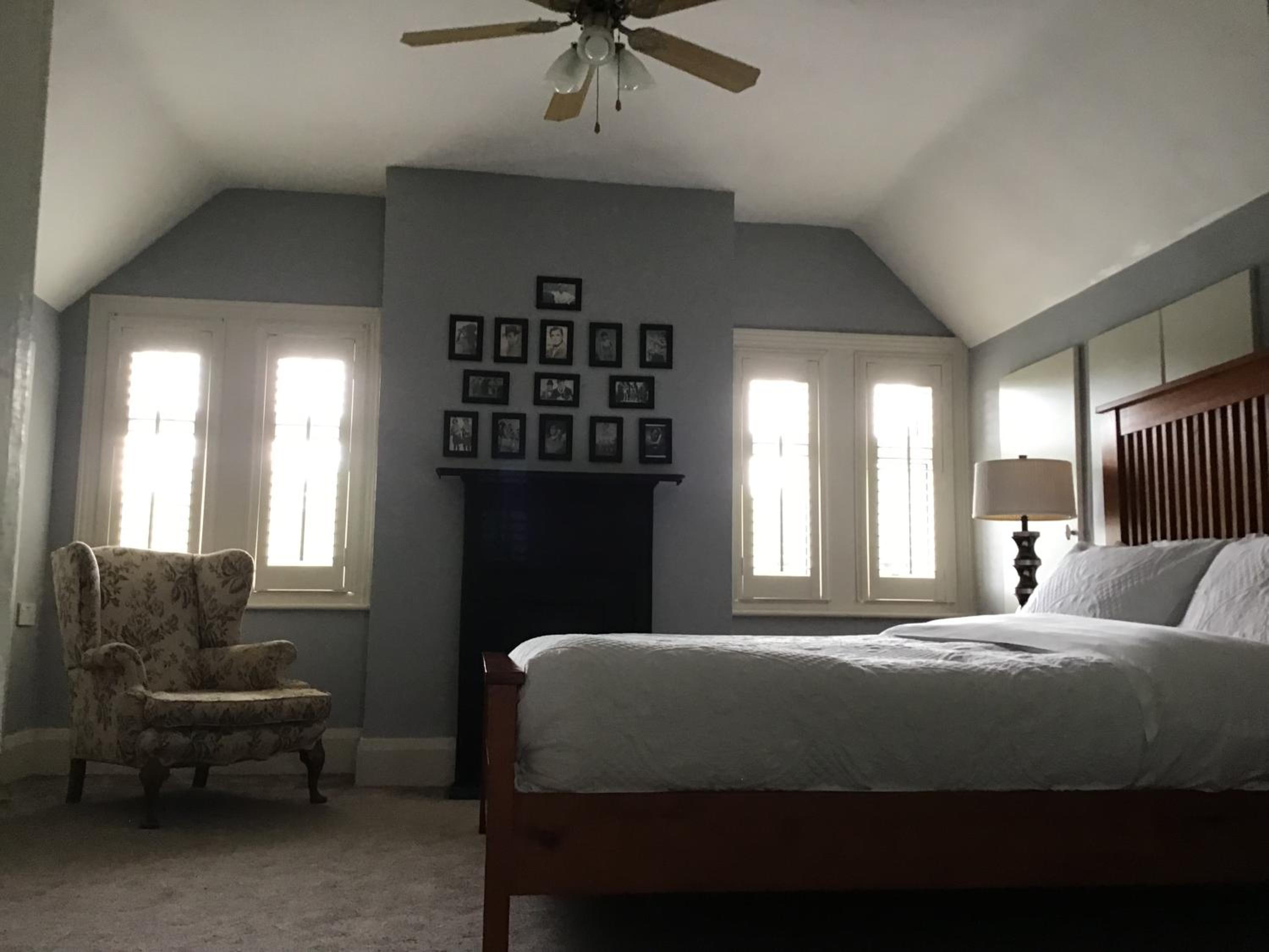 Double Room with Shared Bathroom photo 2