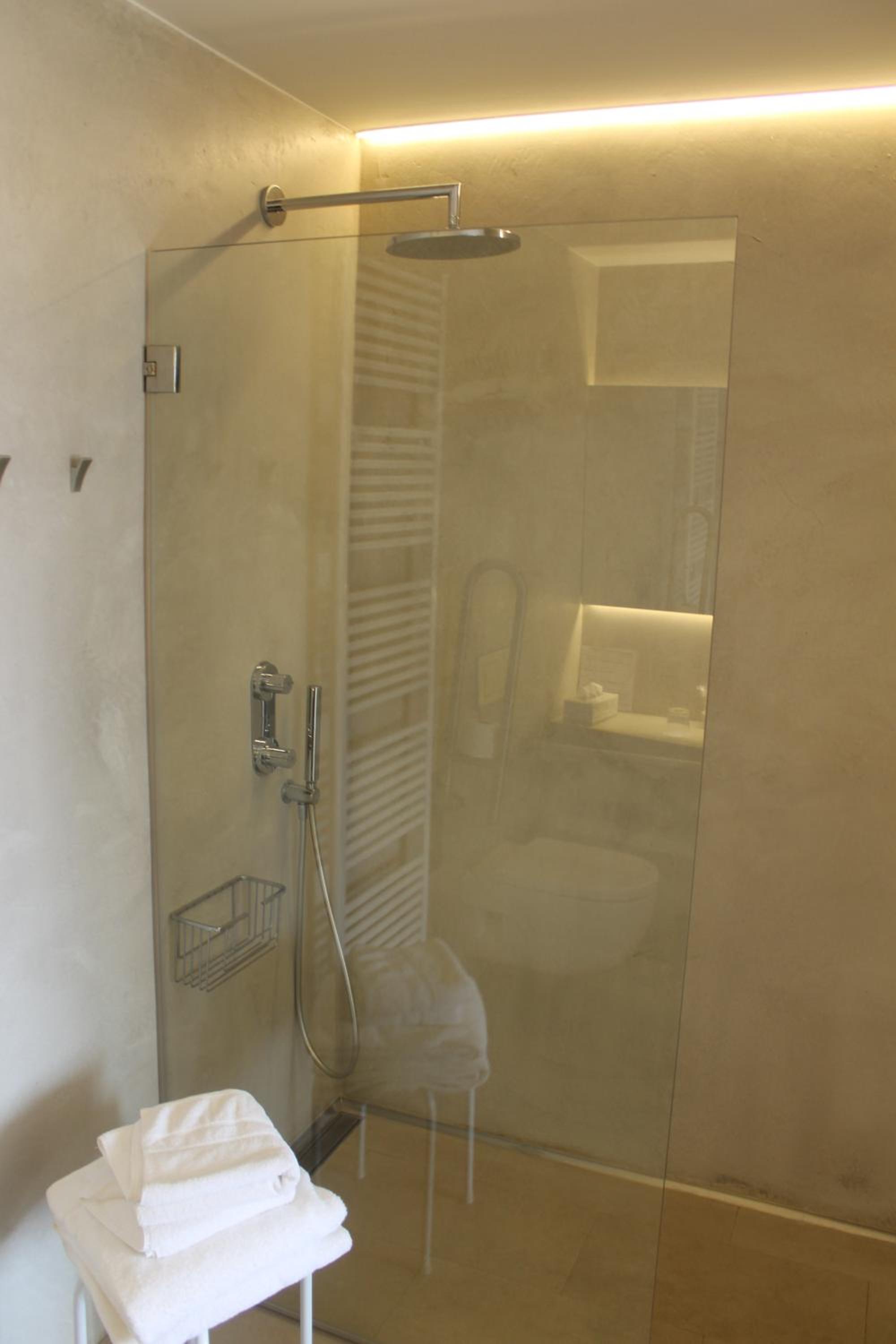 Double or Twin Room photo 3