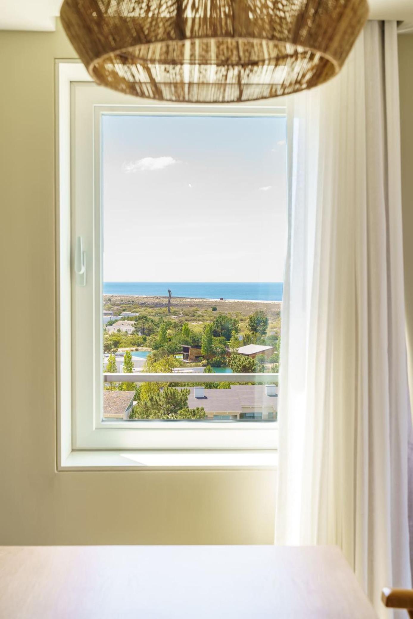 Premium Two-Bedroom Suite with Sea View - Photo 4