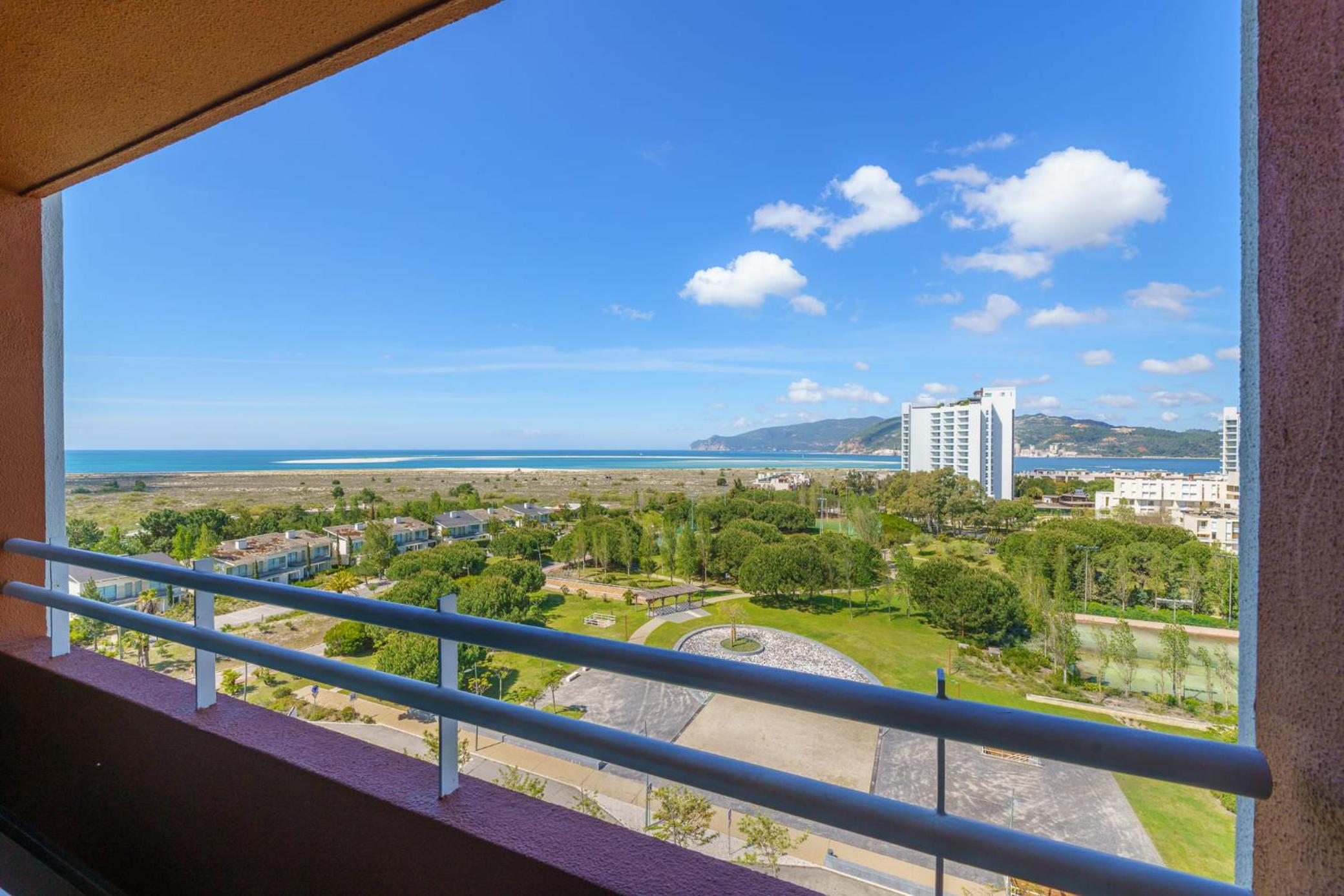Premium Two-Bedroom Suite with Sea View - Photo 10