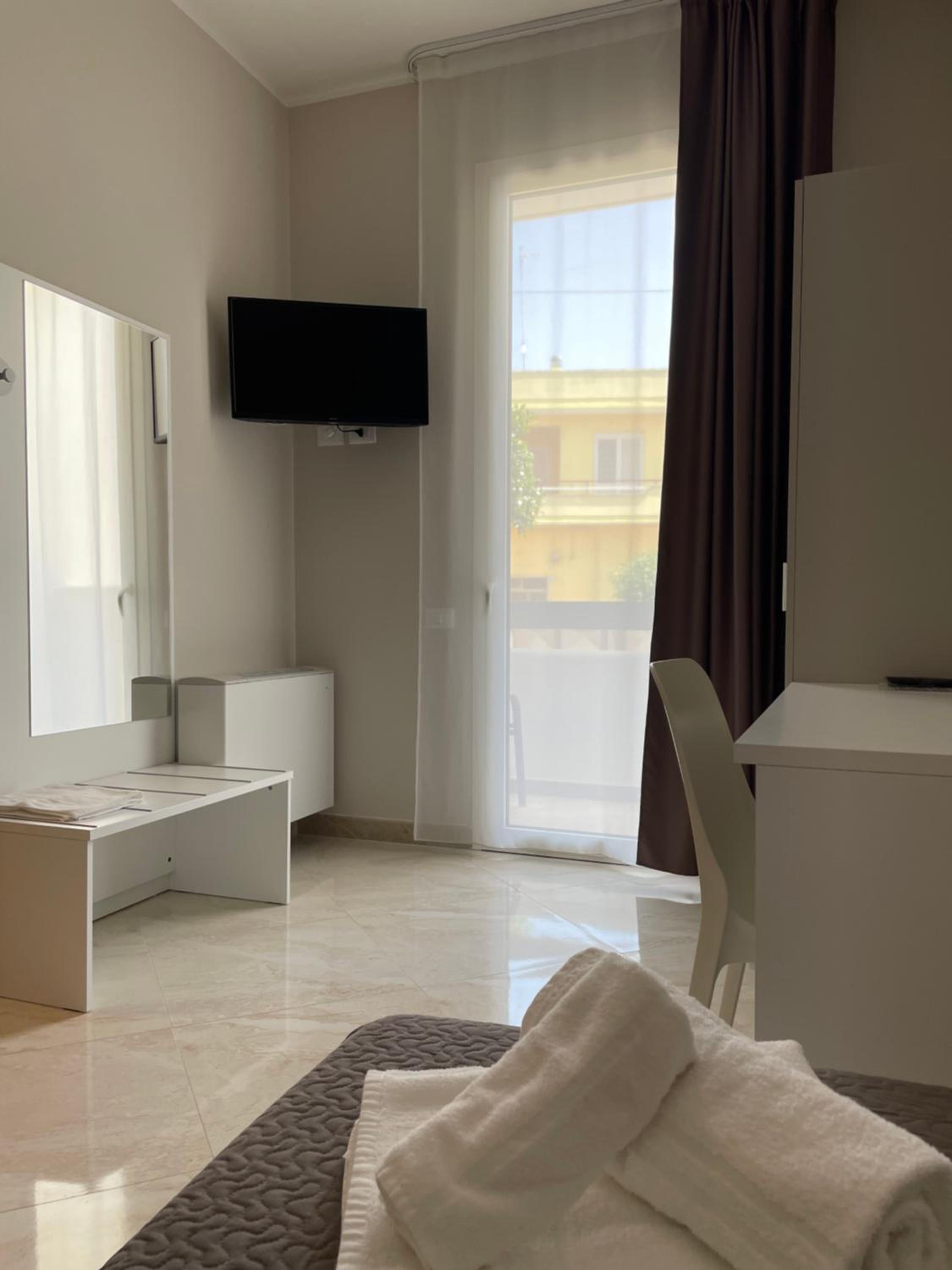Single Room with Balcony photo 1