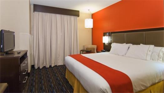 Standard King Room - Accessible - Photo 1