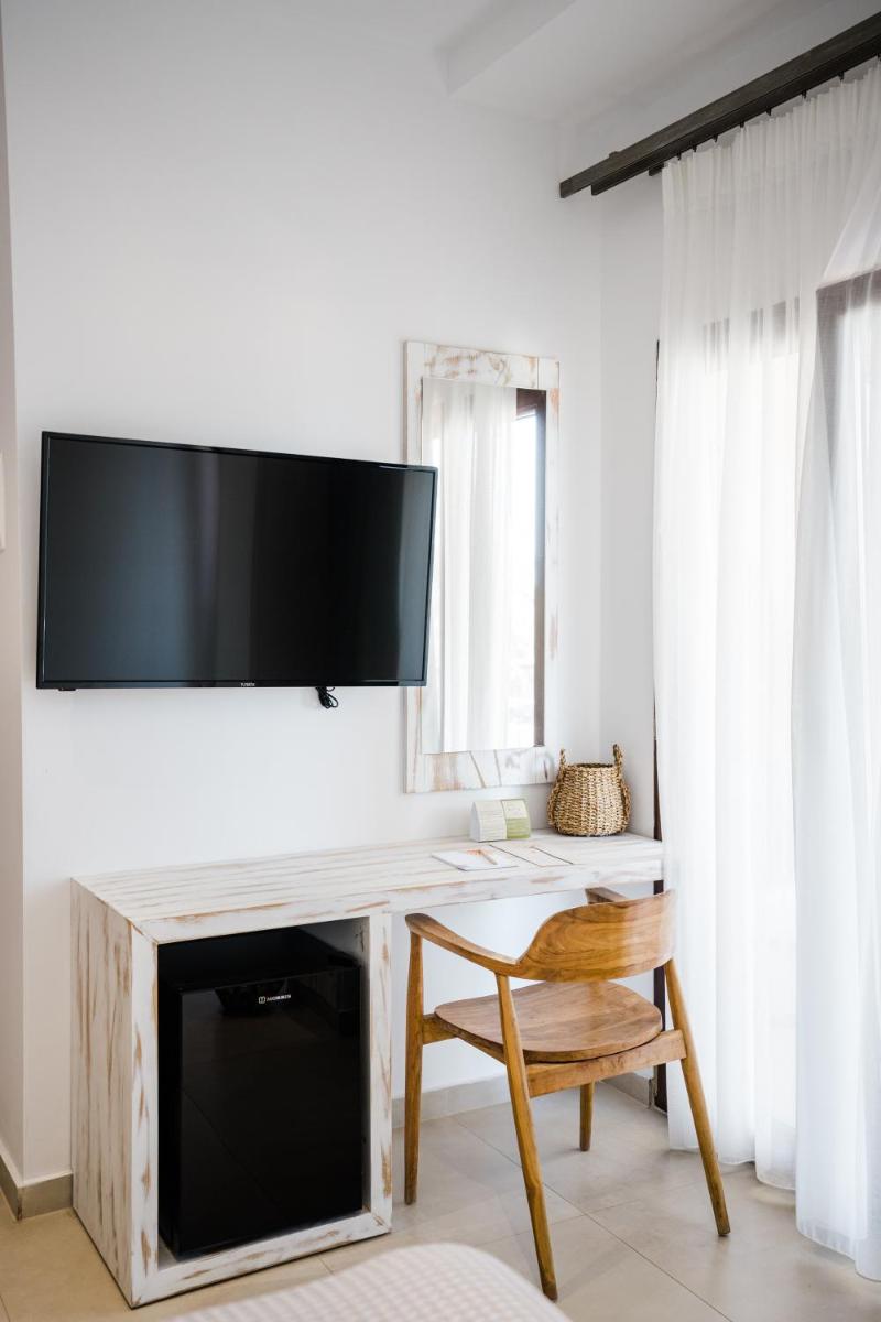 Double Room with Balcony and Sea View