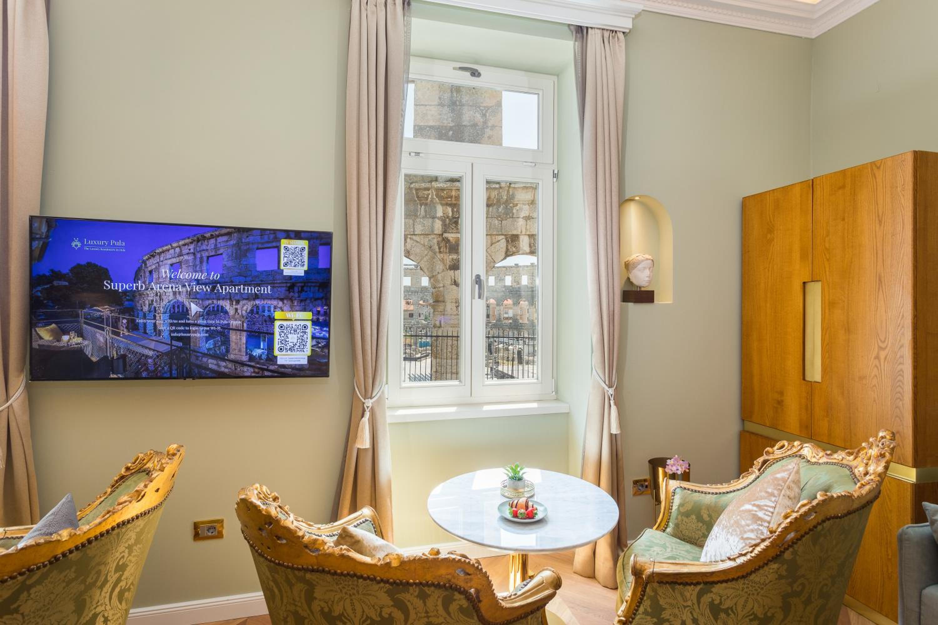 Three-Bedroom Apartment - Photo 32