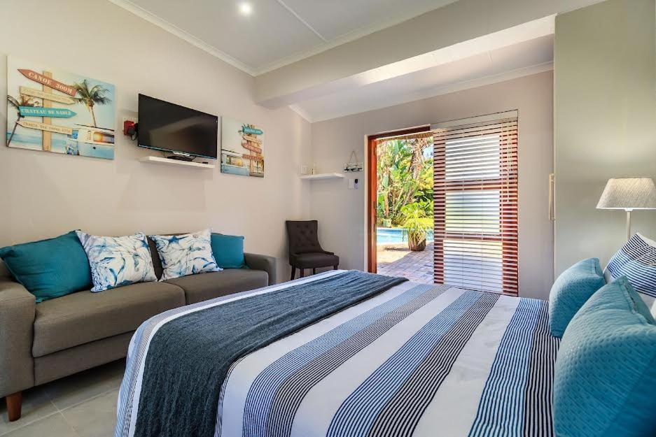 One-Bedroom Apartment - Photo 1