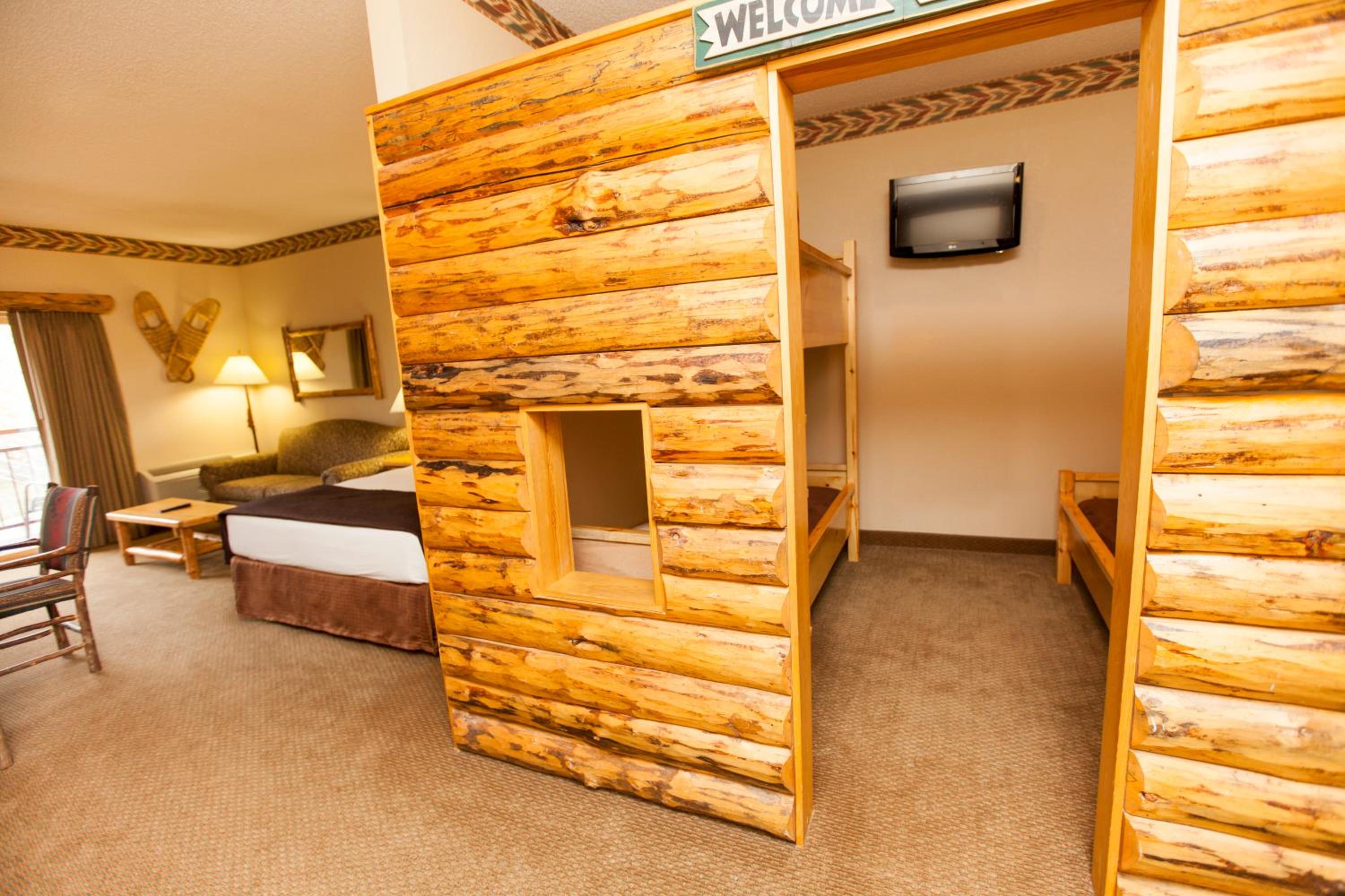 Kid Cabin Suite, Balcony/Patio Suite photo 1