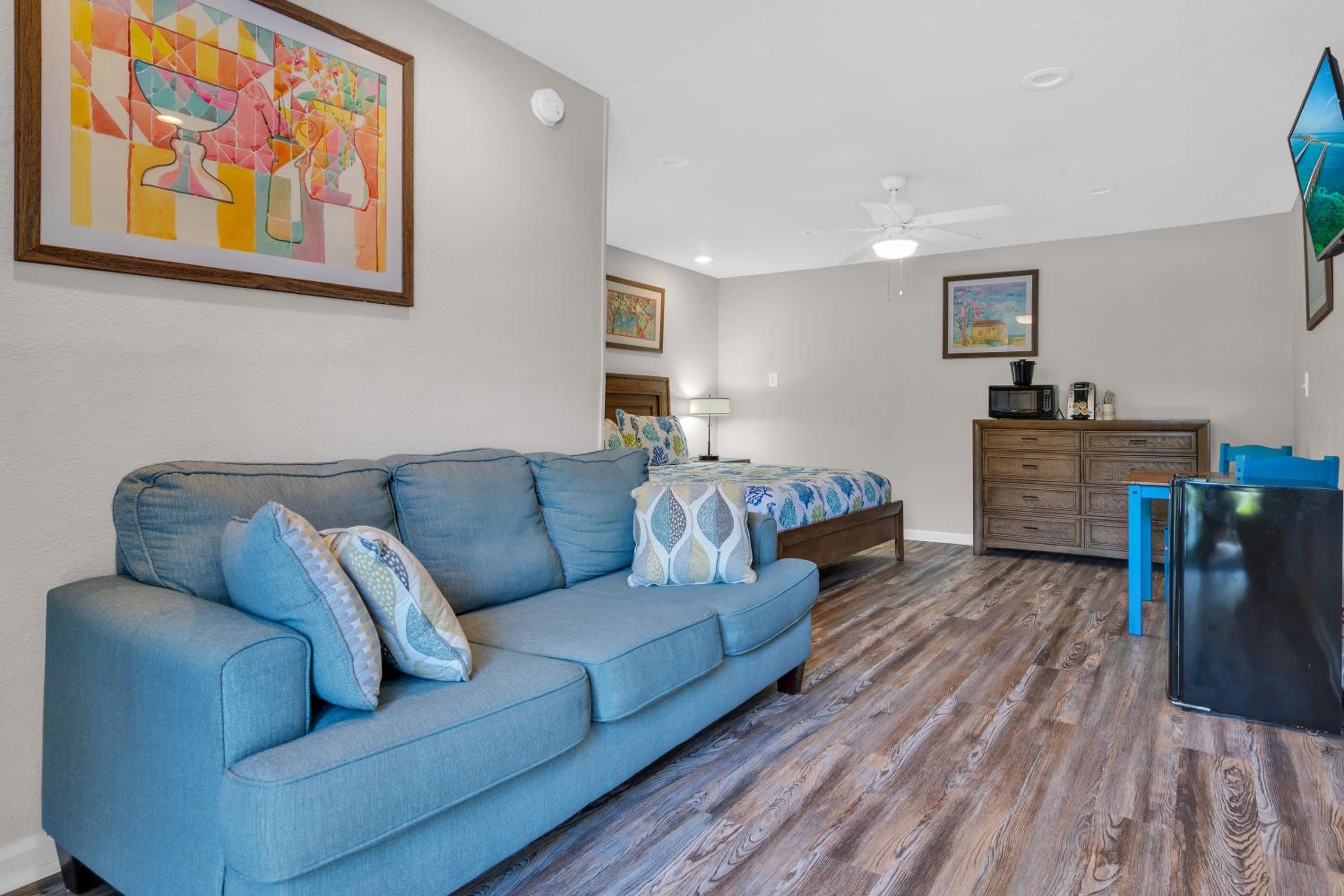 Standard King Room - Photo 1