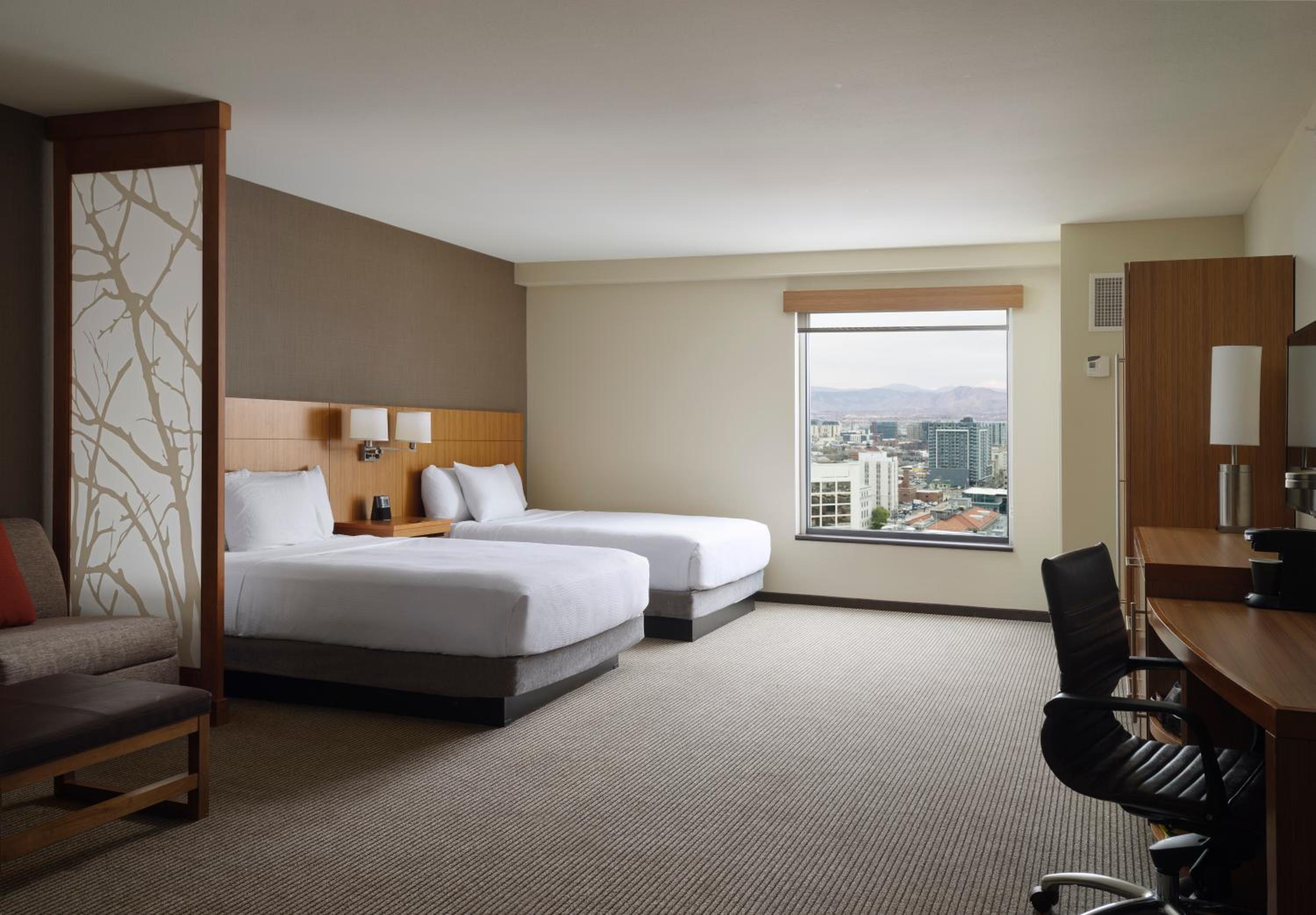 Queen Room with Two Queen Beds and Accessible Tub - Disability Access