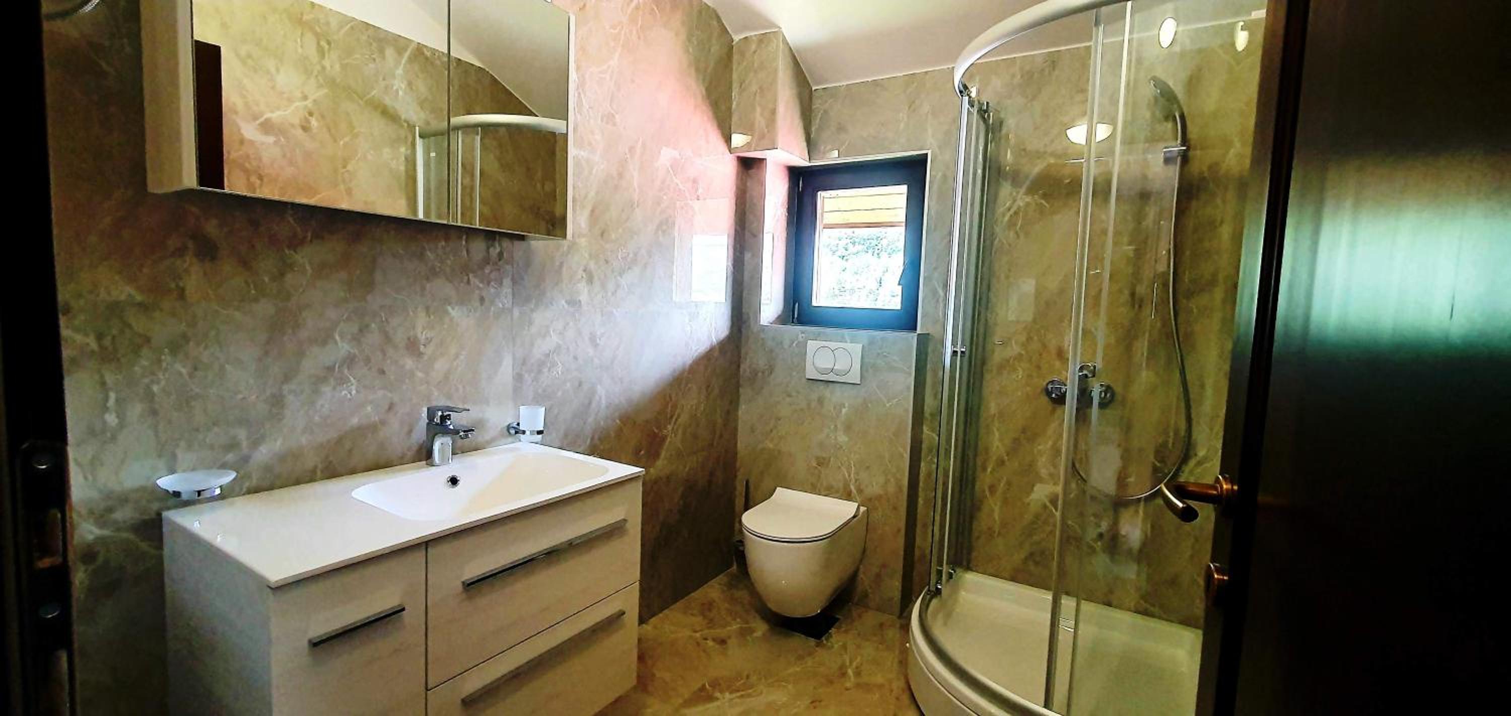 Penthouse Apartment - Photo 8
