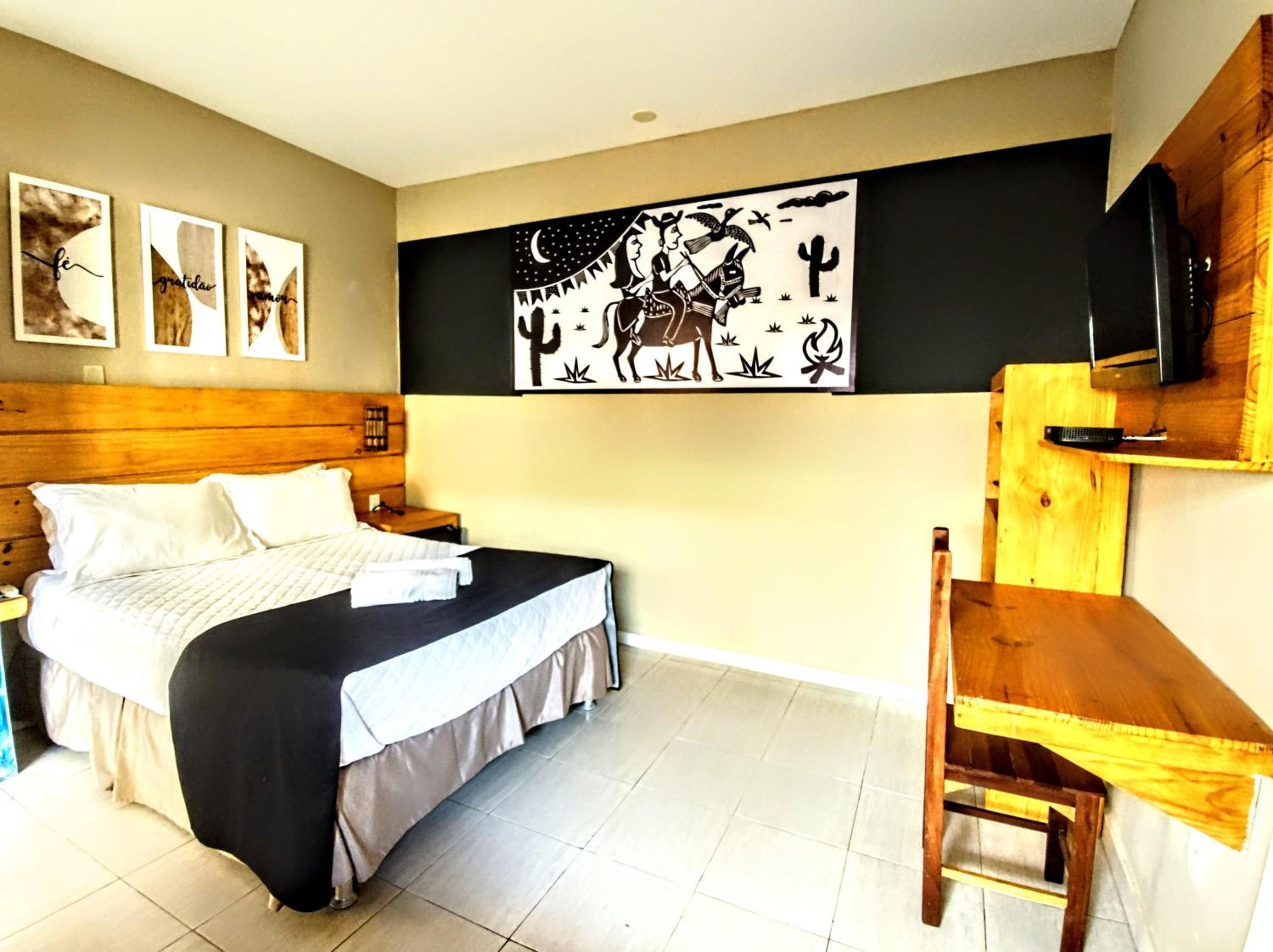 Standard Suite - Photo 14