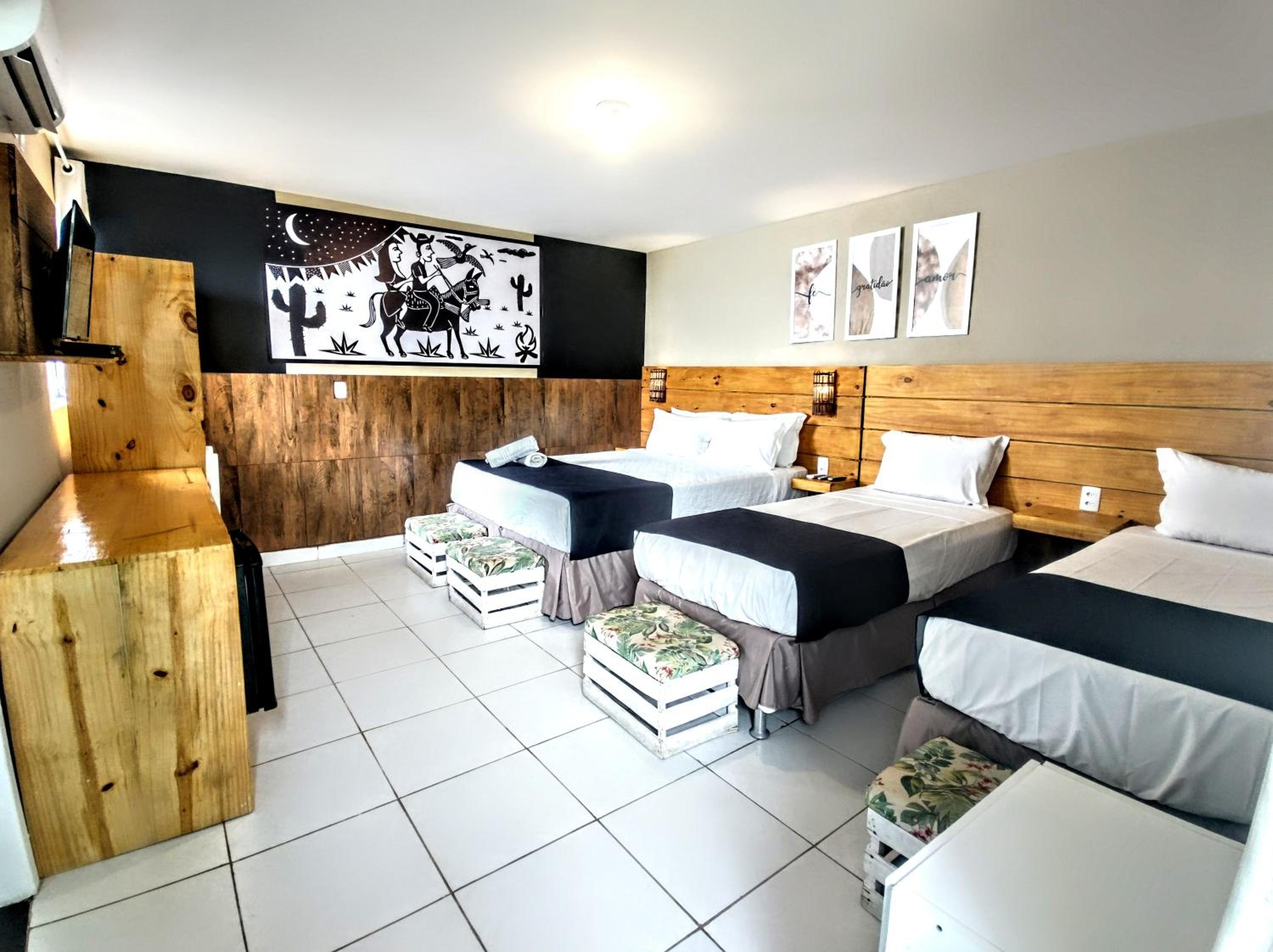 Standard Suite - Photo 11