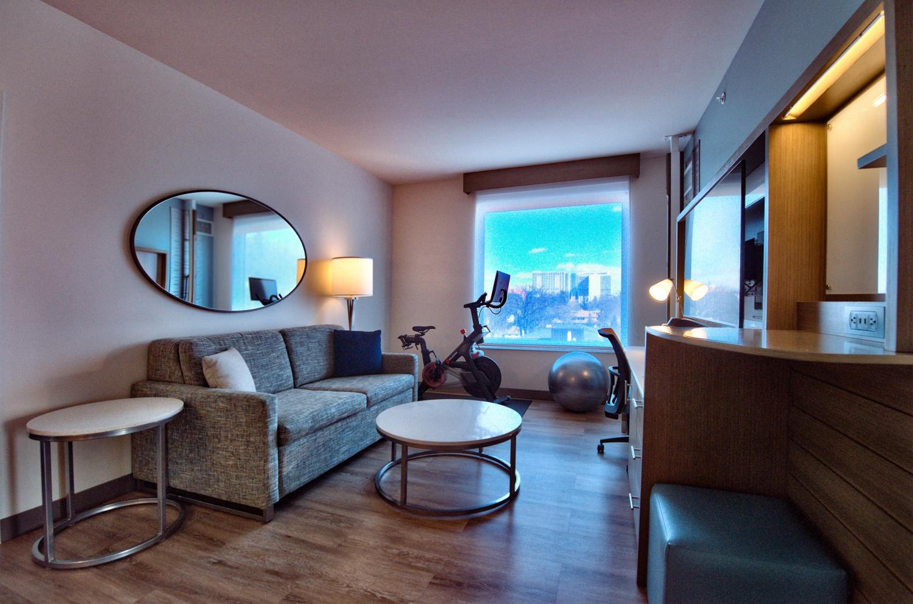 Two-Bedroom Suite - Photo 8
