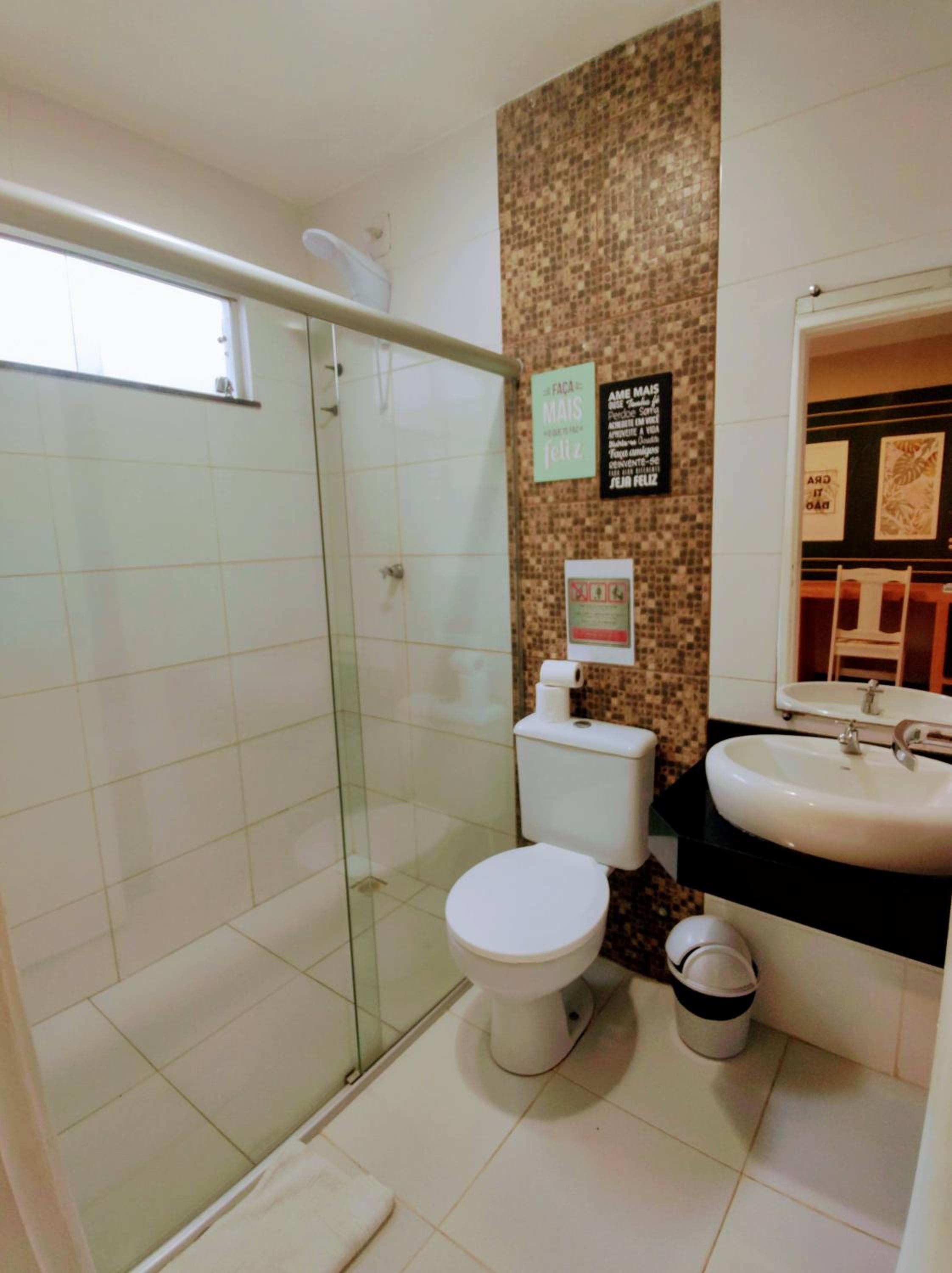 Standard Suite - Photo 9